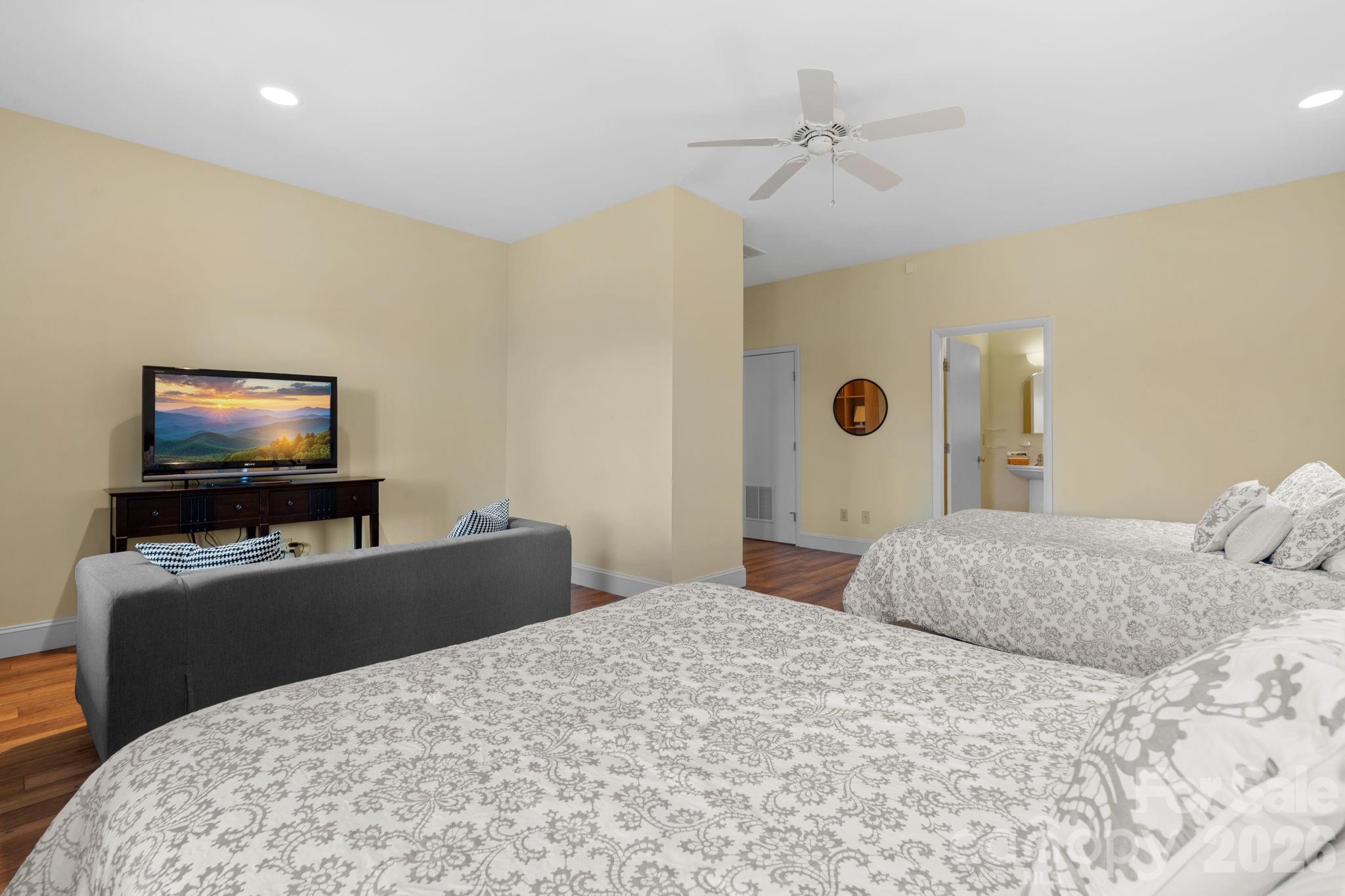 248 Hillcrest Lane — Banner Elk