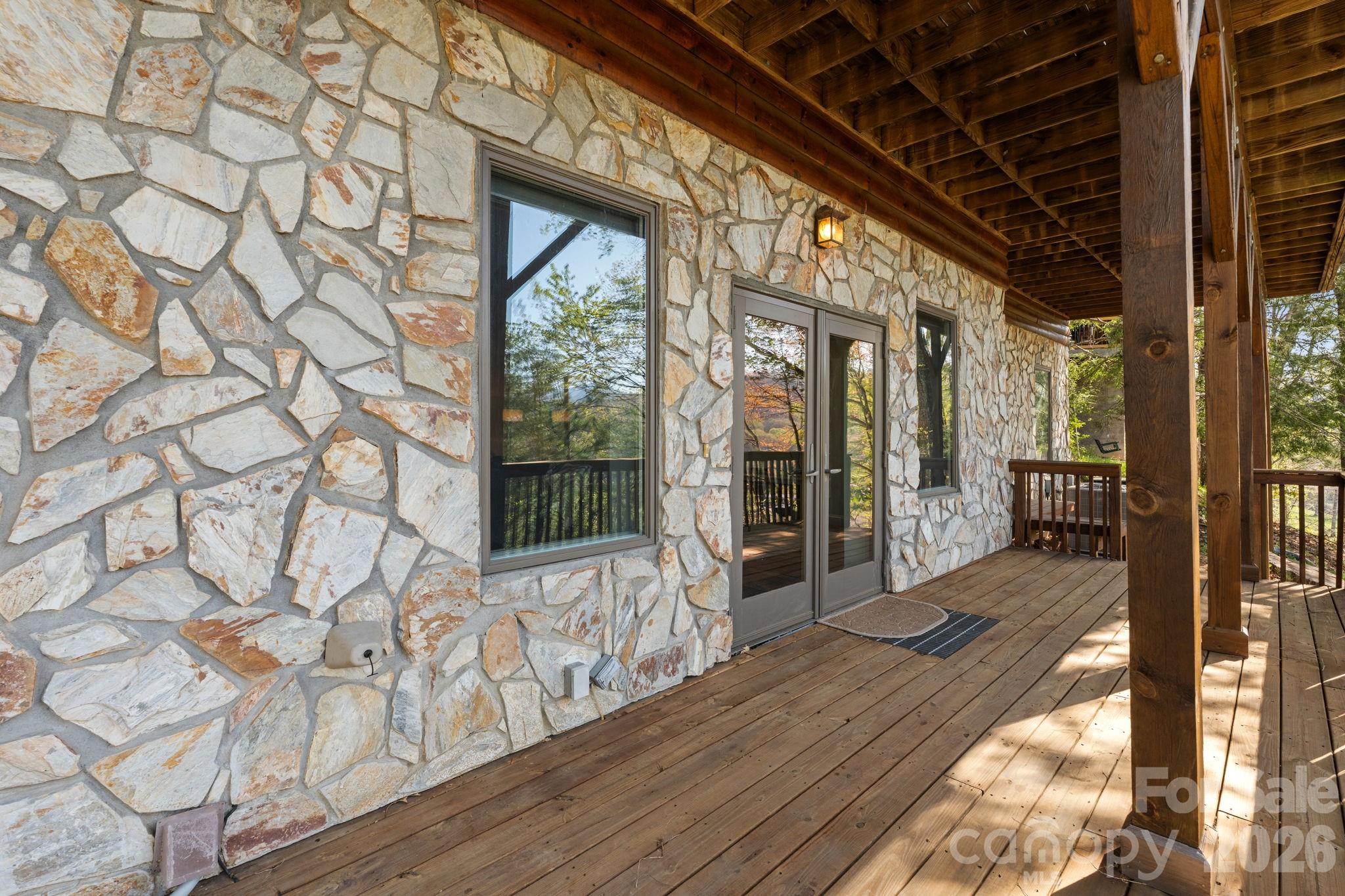 248 Hillcrest Lane — Banner Elk