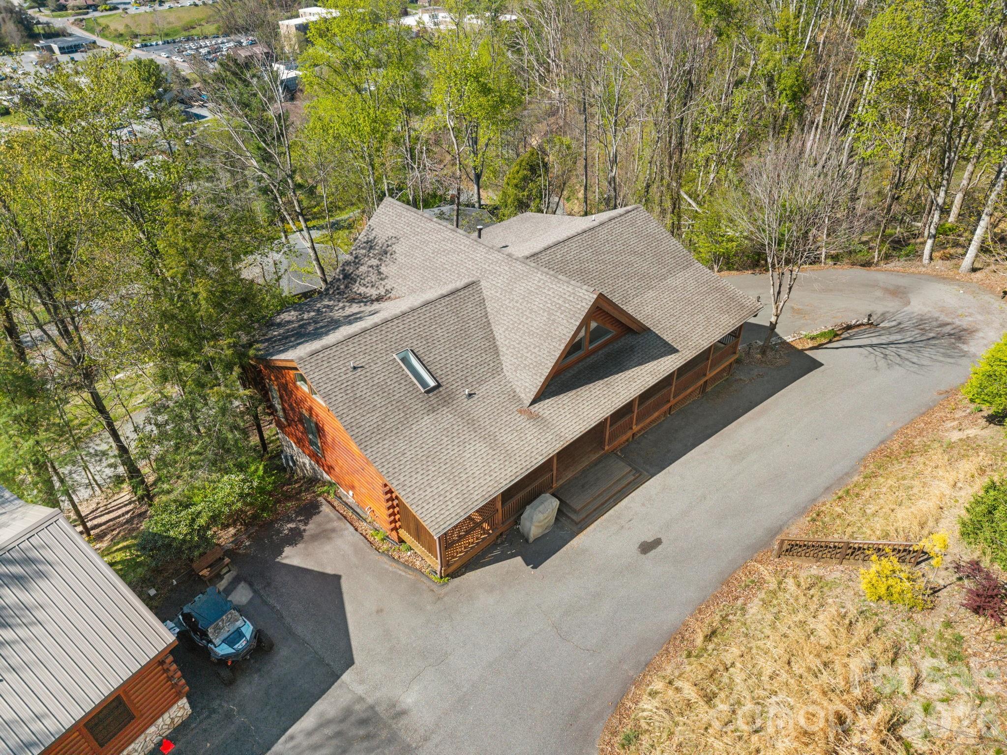 248 Hillcrest Lane — Banner Elk