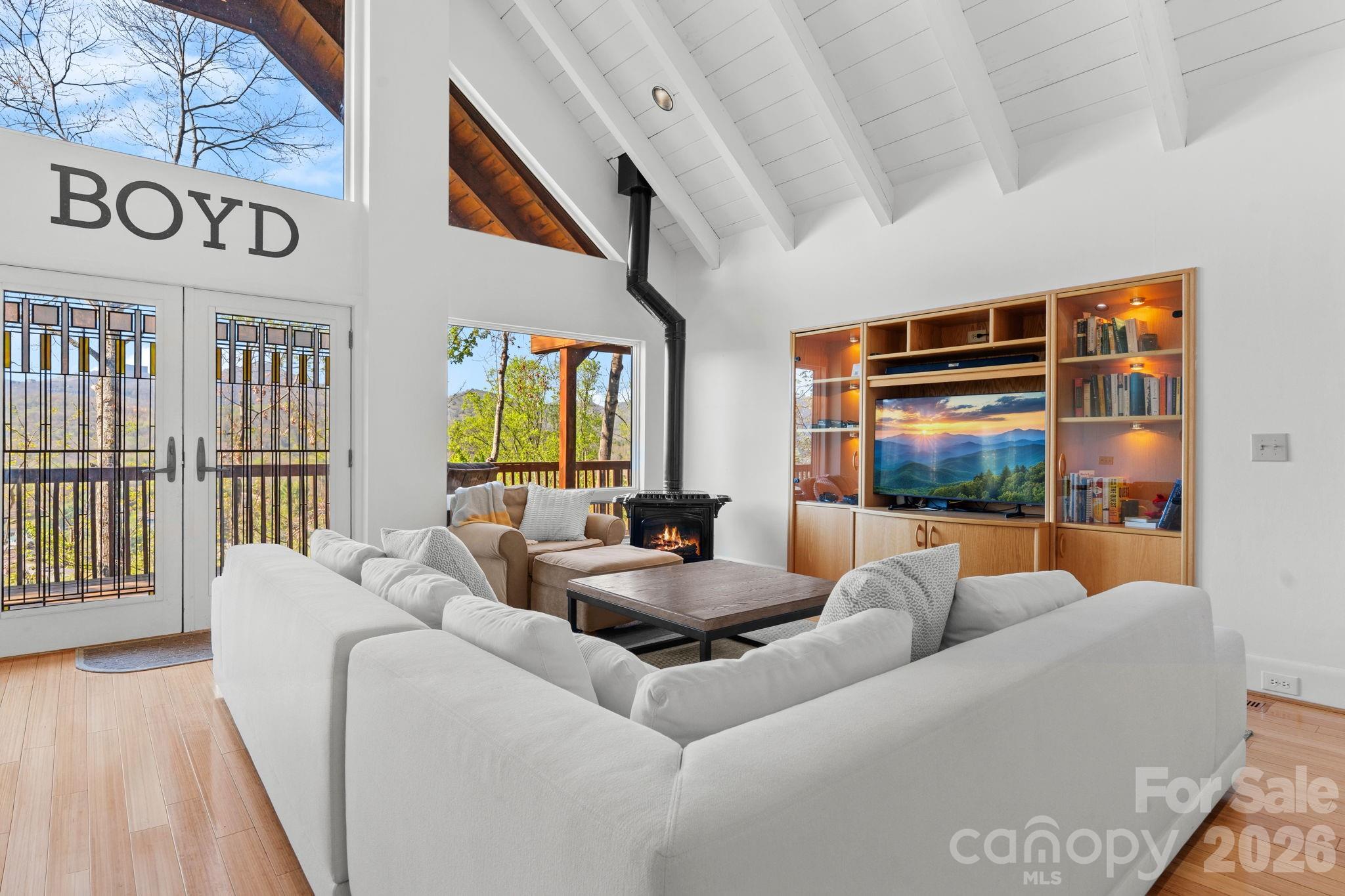 248 Hillcrest Lane — Banner Elk