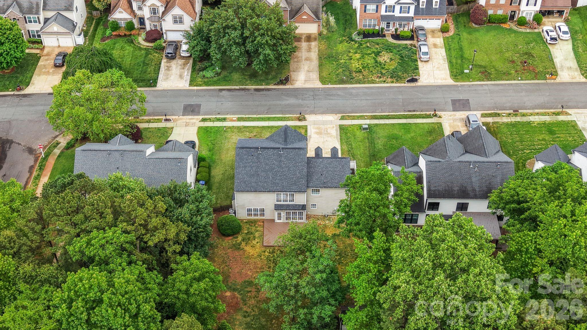 15816 Gathering Oaks Drive — Huntersville
