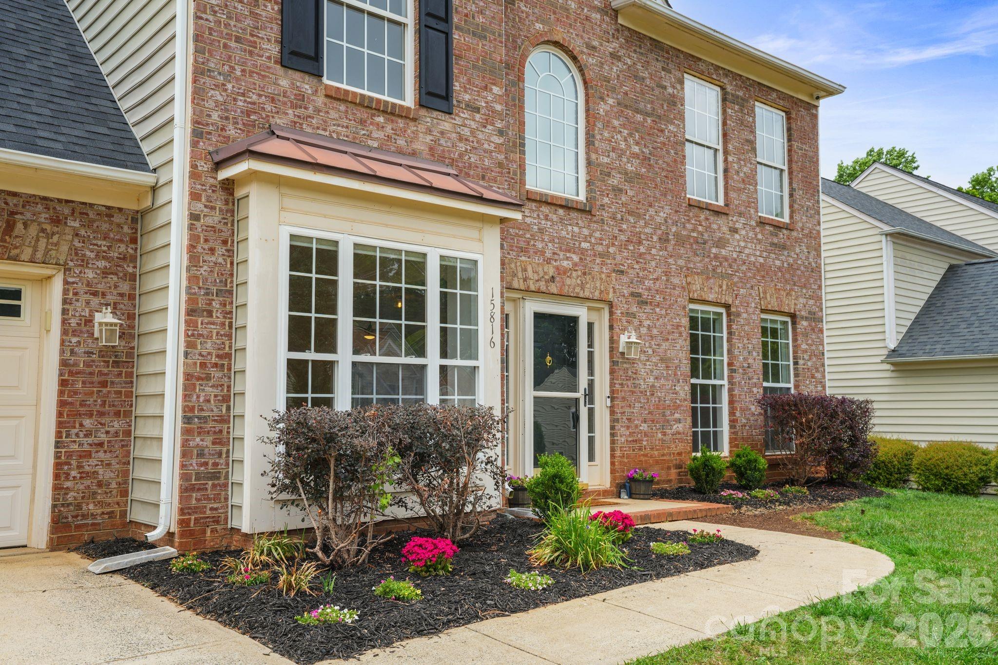 15816 Gathering Oaks Drive — Huntersville