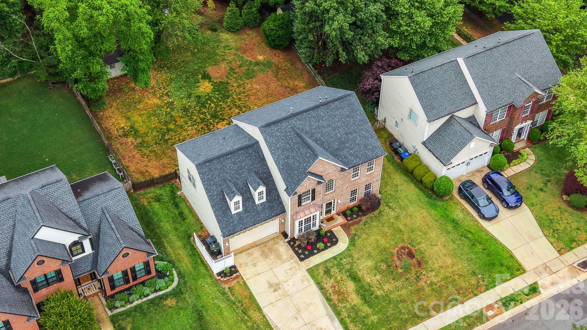 15816 Gathering Oaks Drive — Huntersville