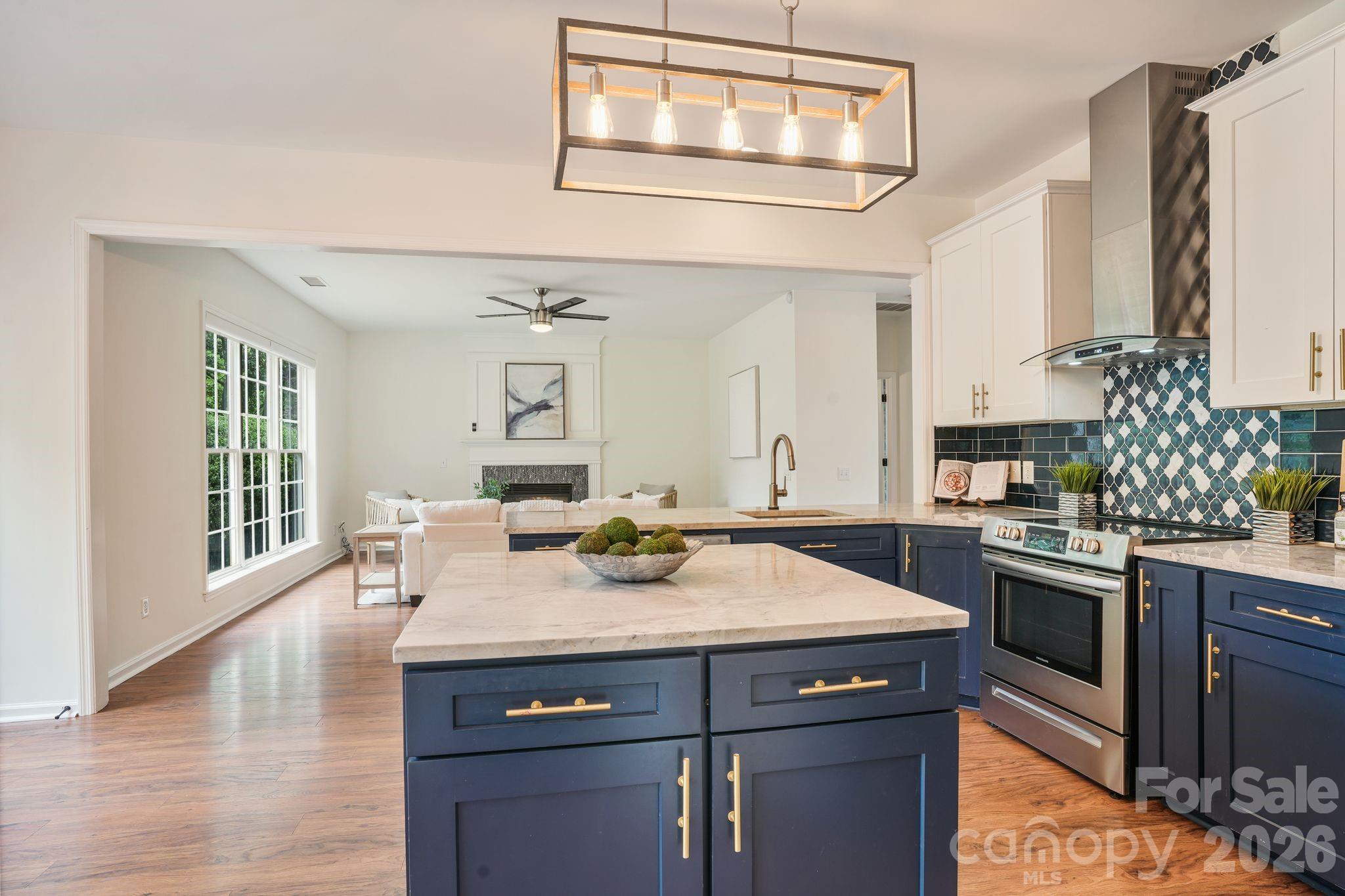 15816 Gathering Oaks Drive — Huntersville
