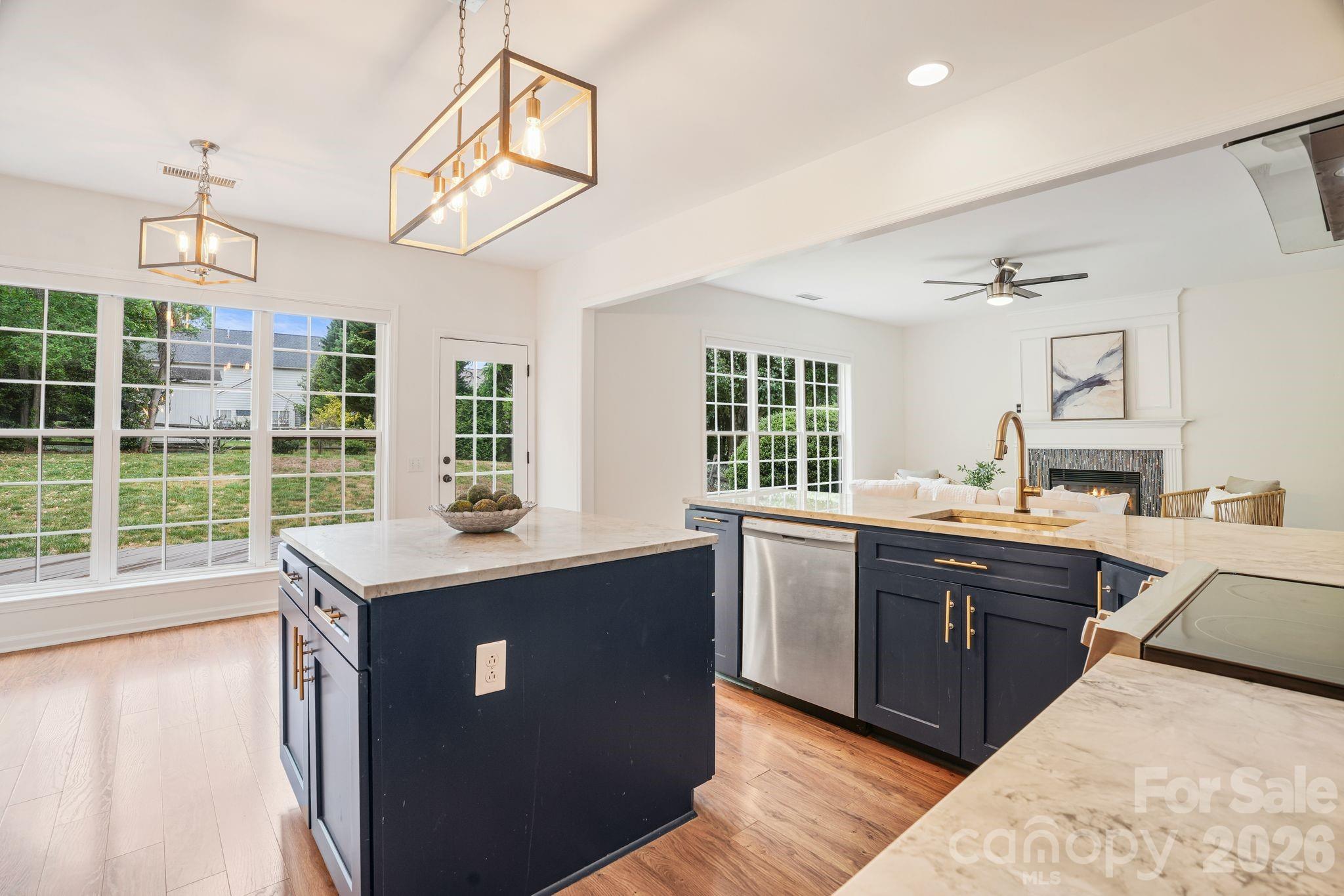 15816 Gathering Oaks Drive — Huntersville