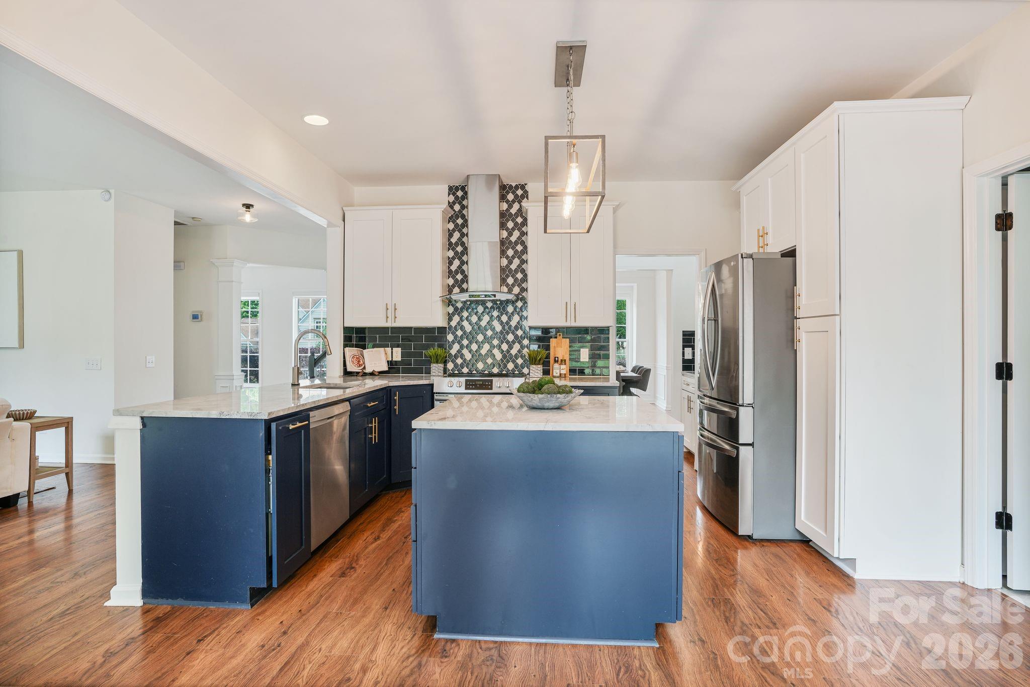 15816 Gathering Oaks Drive — Huntersville