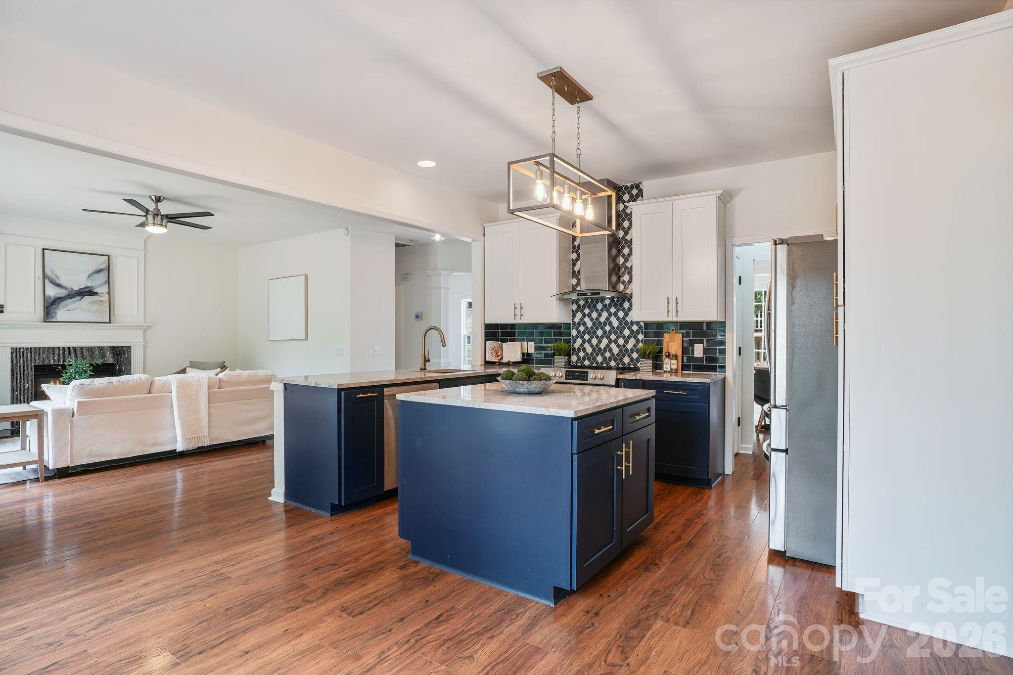 15816 Gathering Oaks Drive — Huntersville