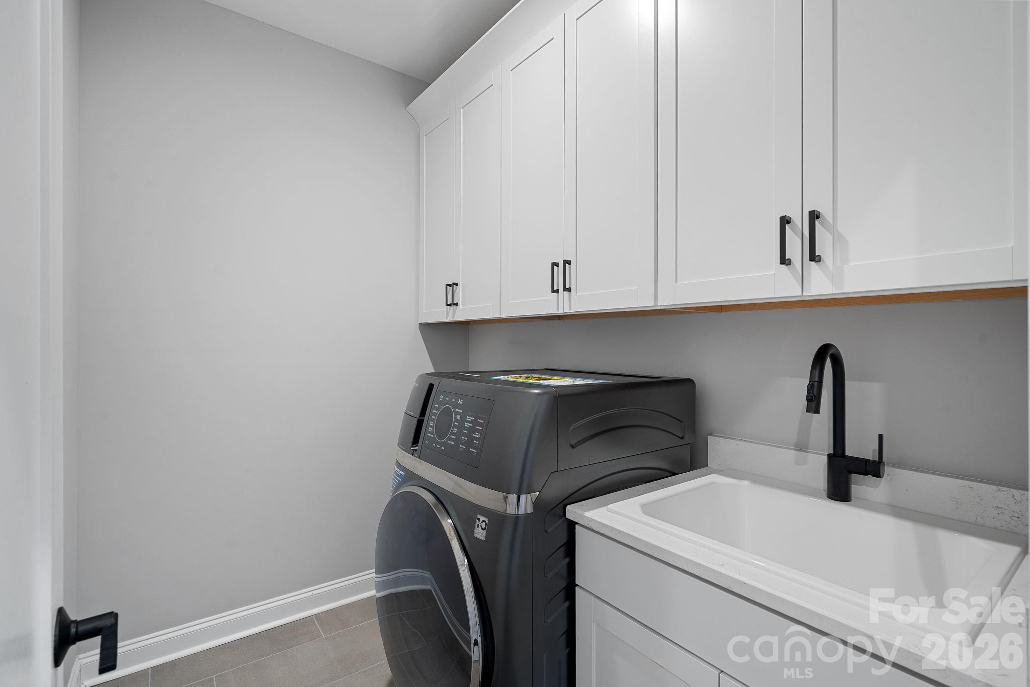 2543 Deacon Avenue — Charlotte
