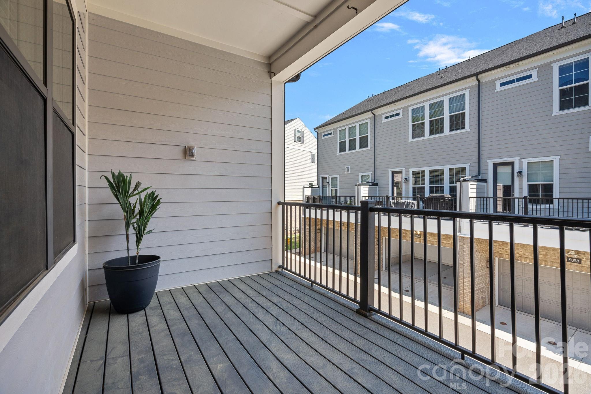 2543 Deacon Avenue — Charlotte