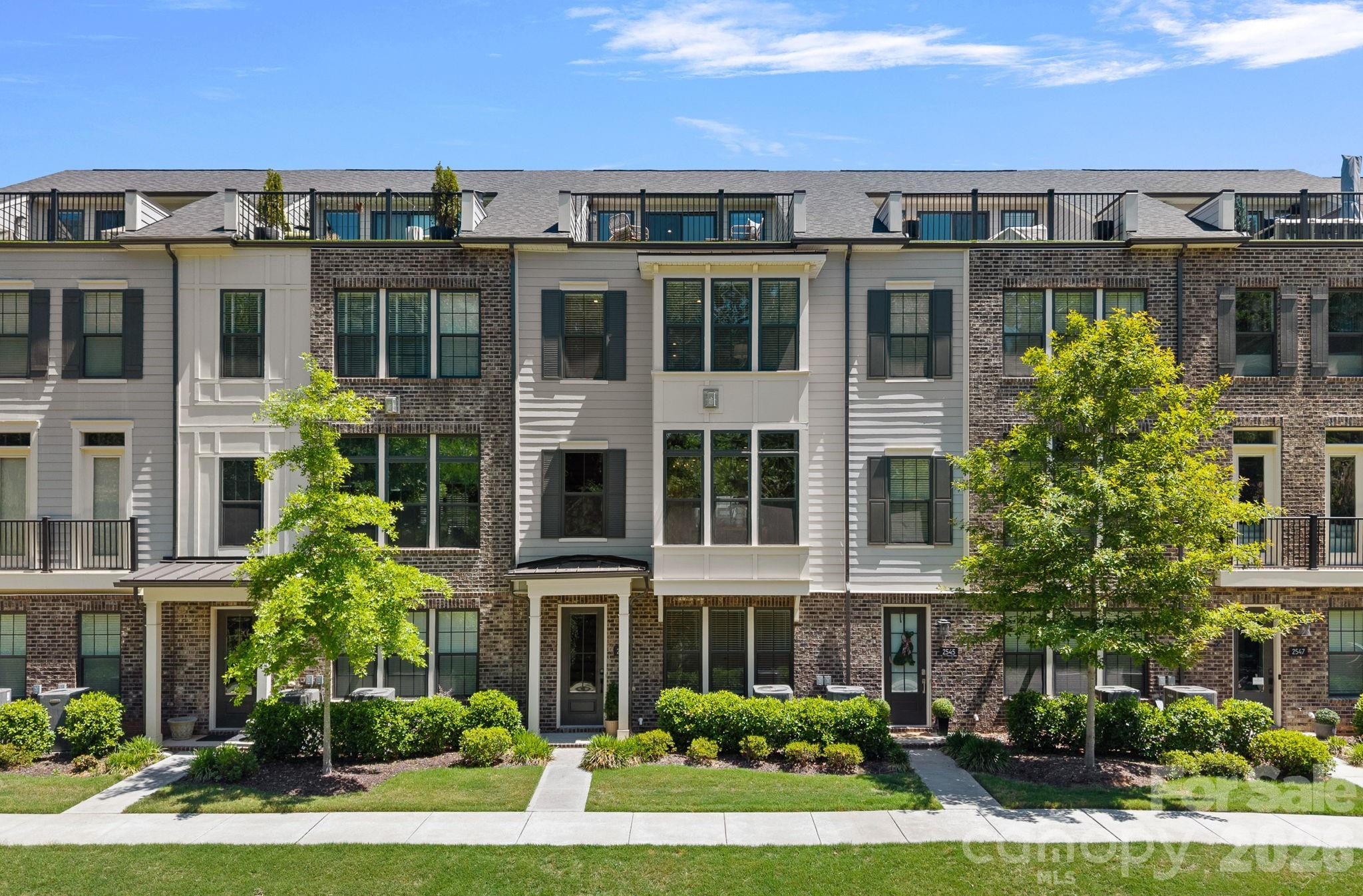 2543 Deacon Avenue — Charlotte