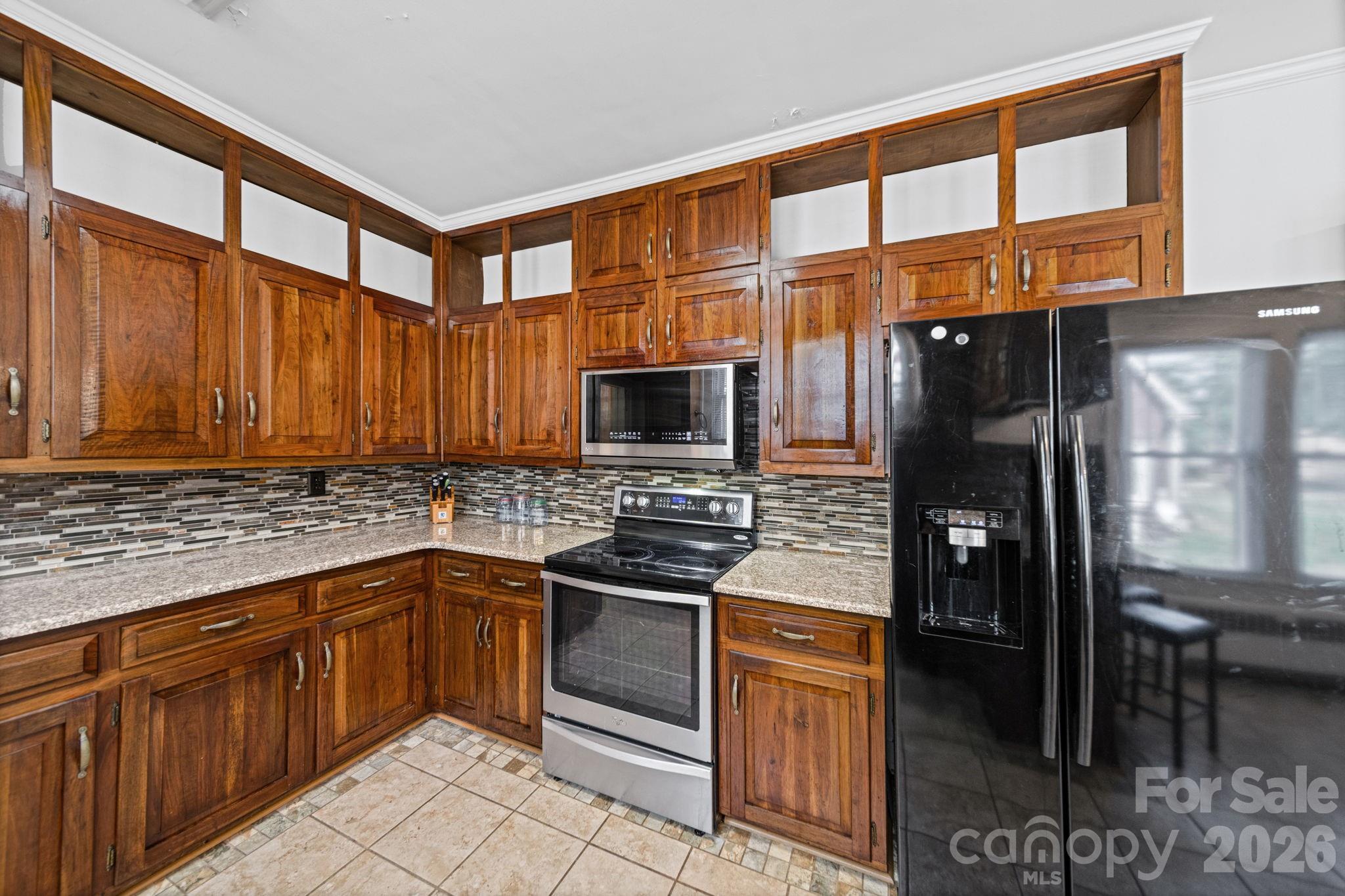 729 Montgomery Avenue — Albemarle