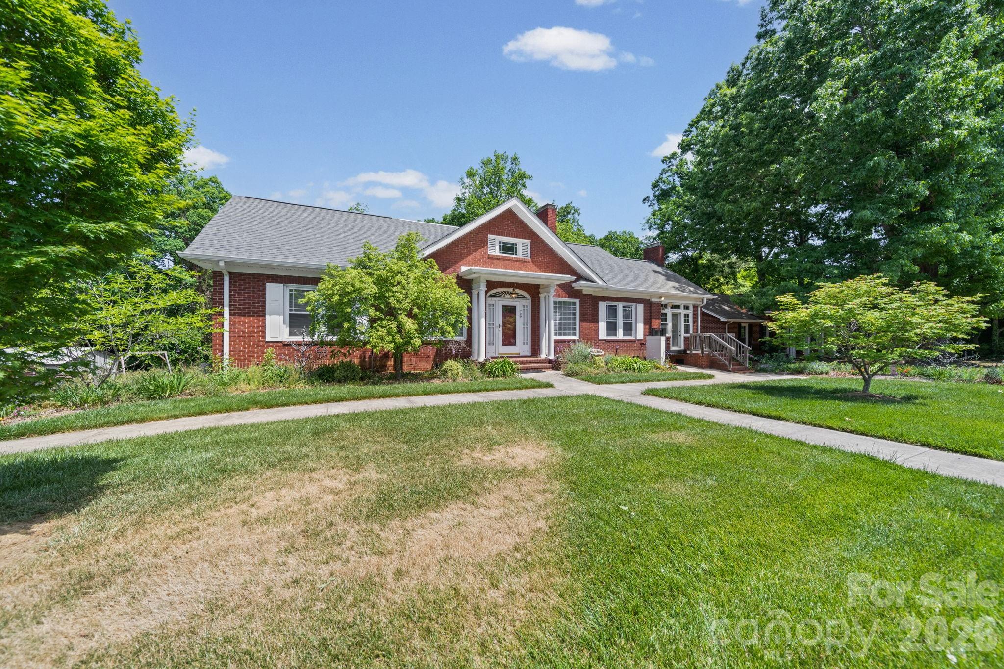 729 Montgomery Avenue — Albemarle