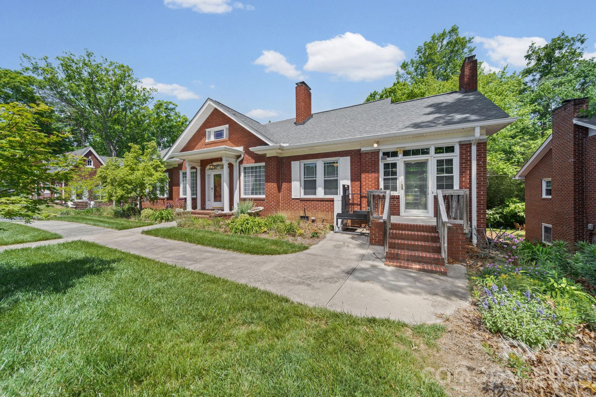 729 Montgomery Avenue — Albemarle