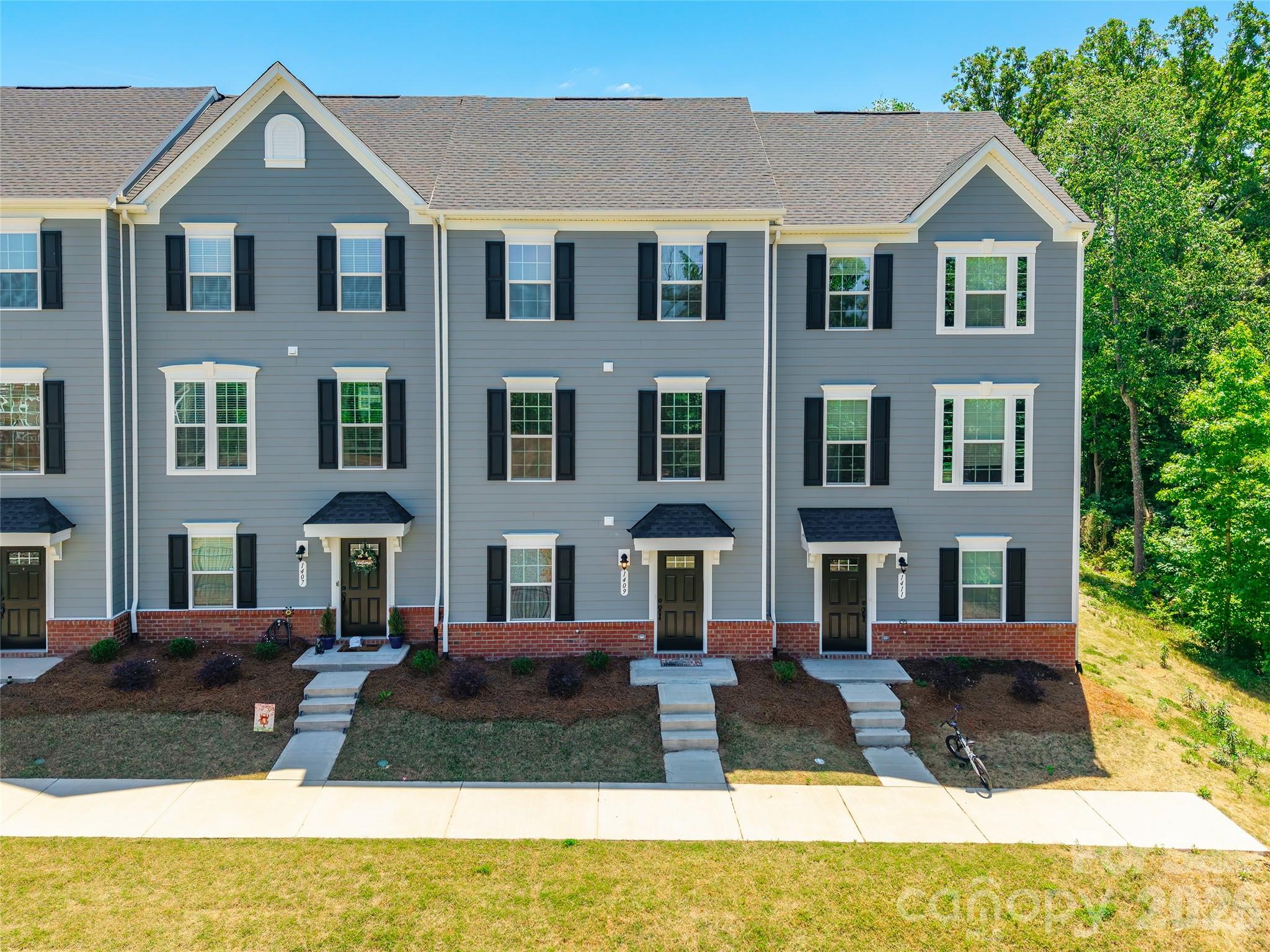 1409 May Apple Drive — Matthews