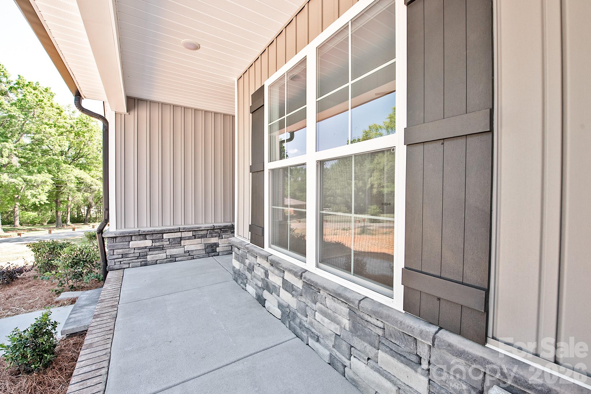 581 Goldmoor Drive NE — Concord