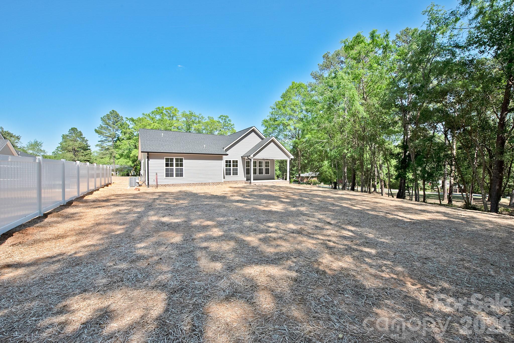 581 Goldmoor Drive NE — Concord
