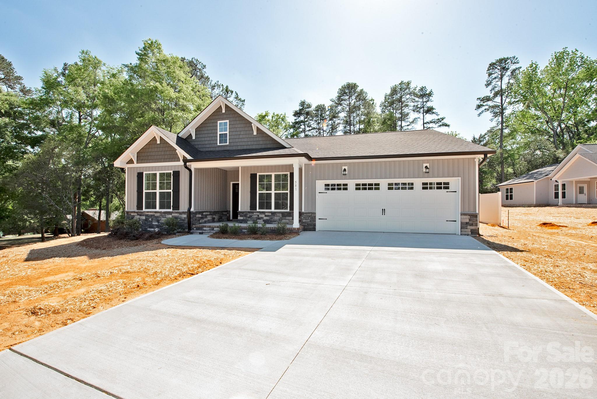 581 Goldmoor Drive NE — Concord
