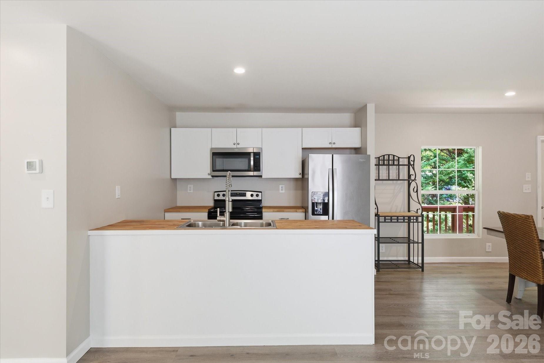 106 Central Avenue — Swannanoa