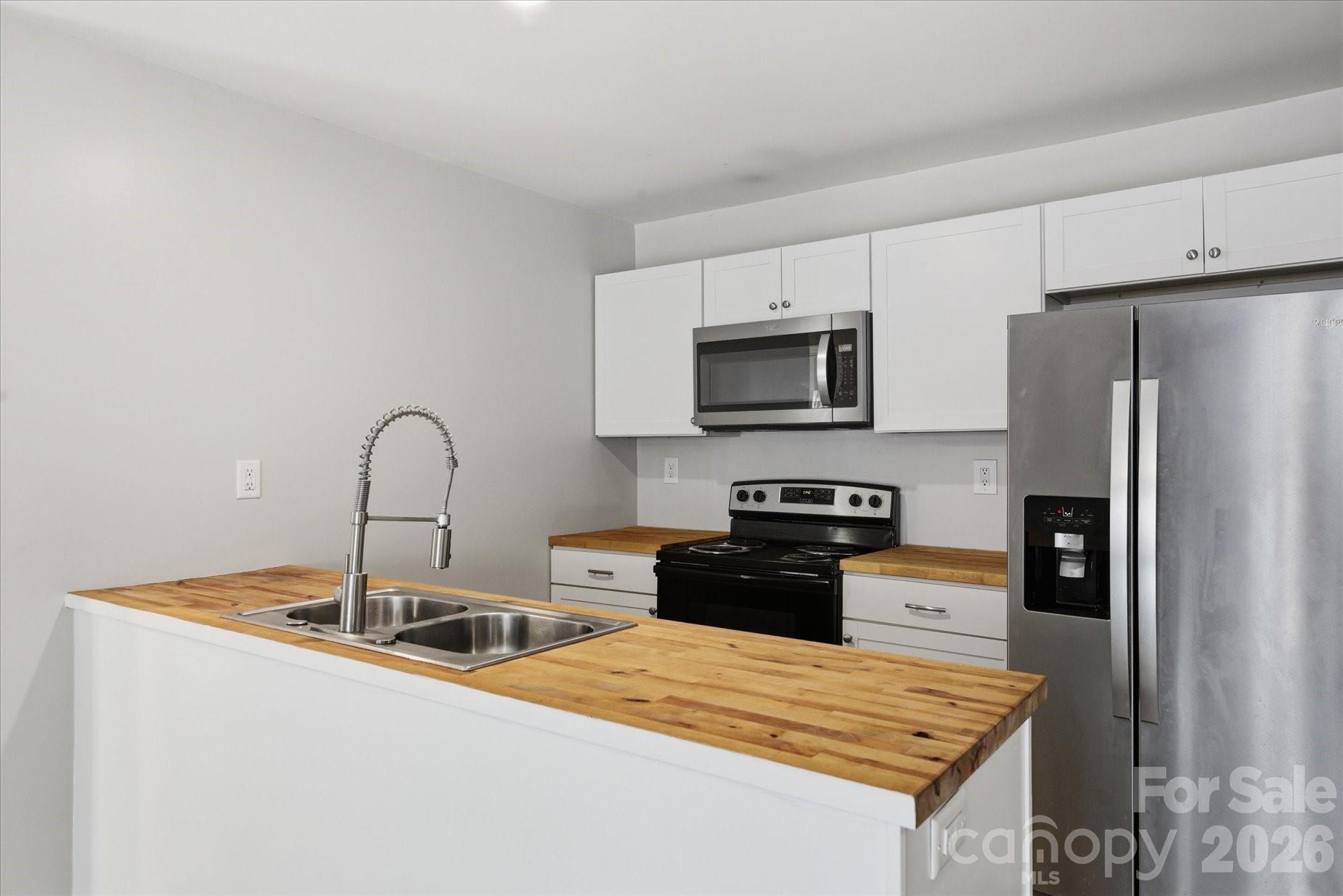 106 Central Avenue — Swannanoa