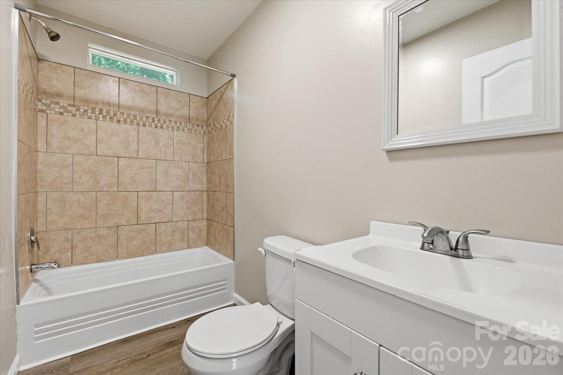 106 Central Avenue — Swannanoa