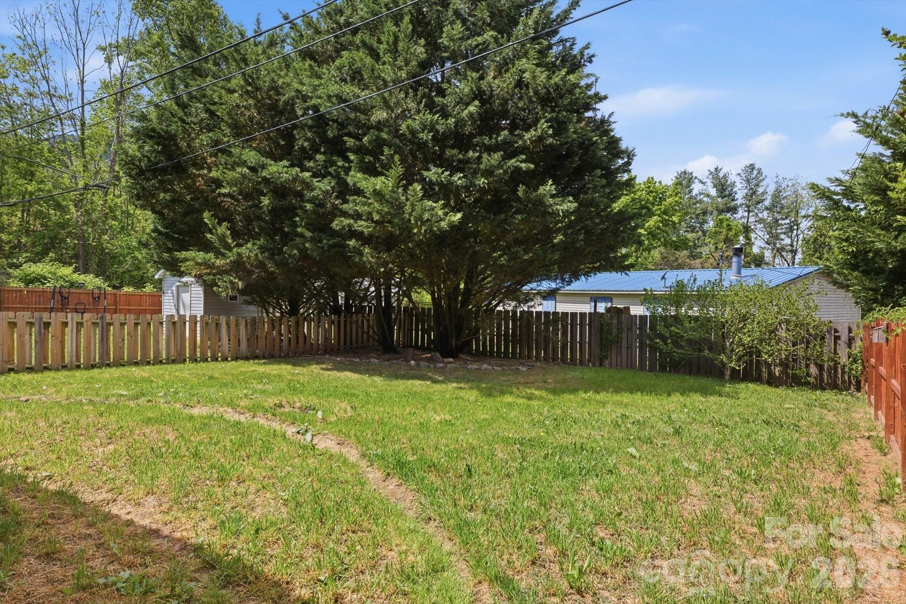 106 Central Avenue — Swannanoa