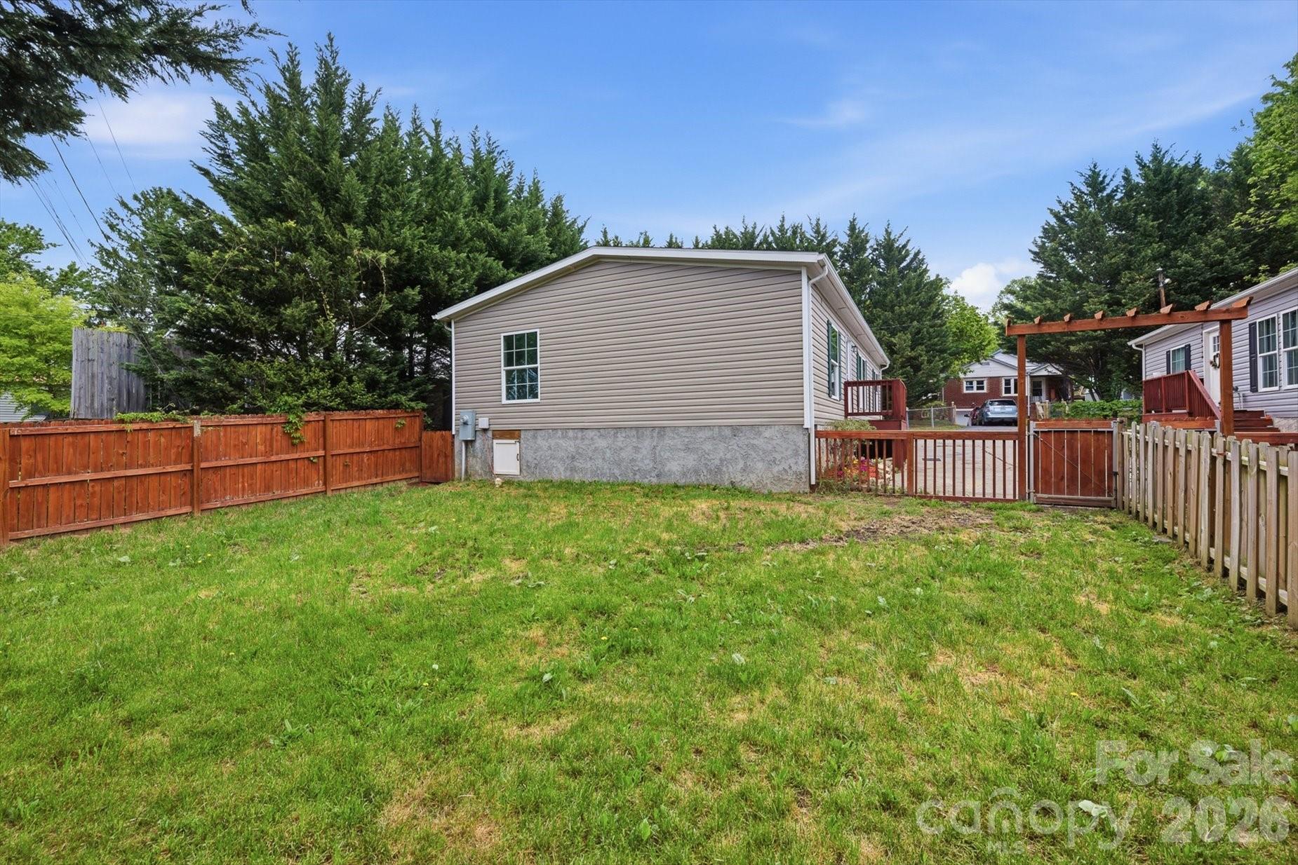 106 Central Avenue — Swannanoa