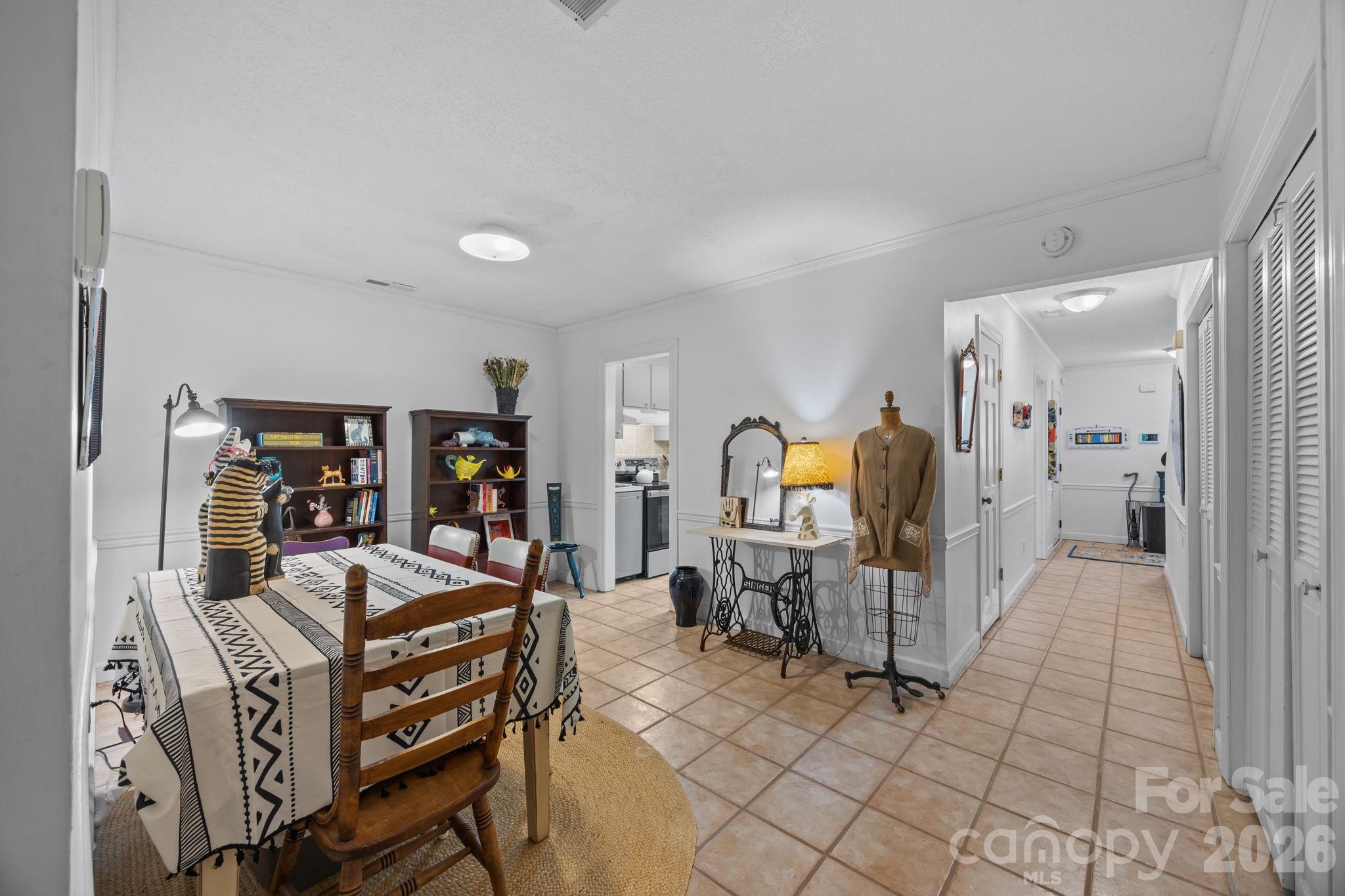 462 Camrose Circle NE — Concord