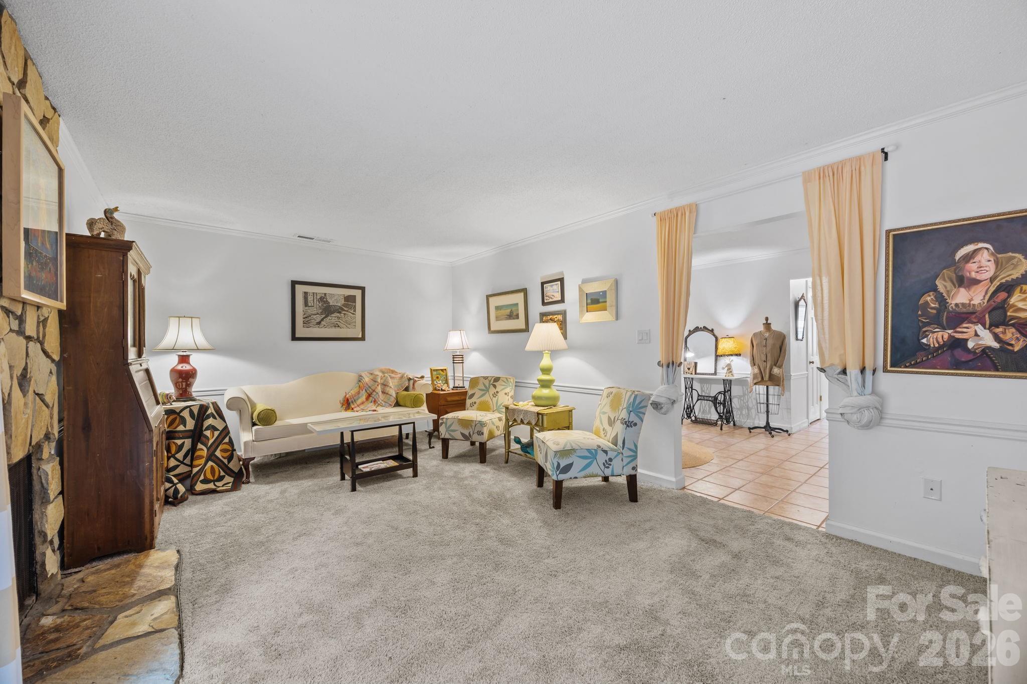 462 Camrose Circle NE — Concord