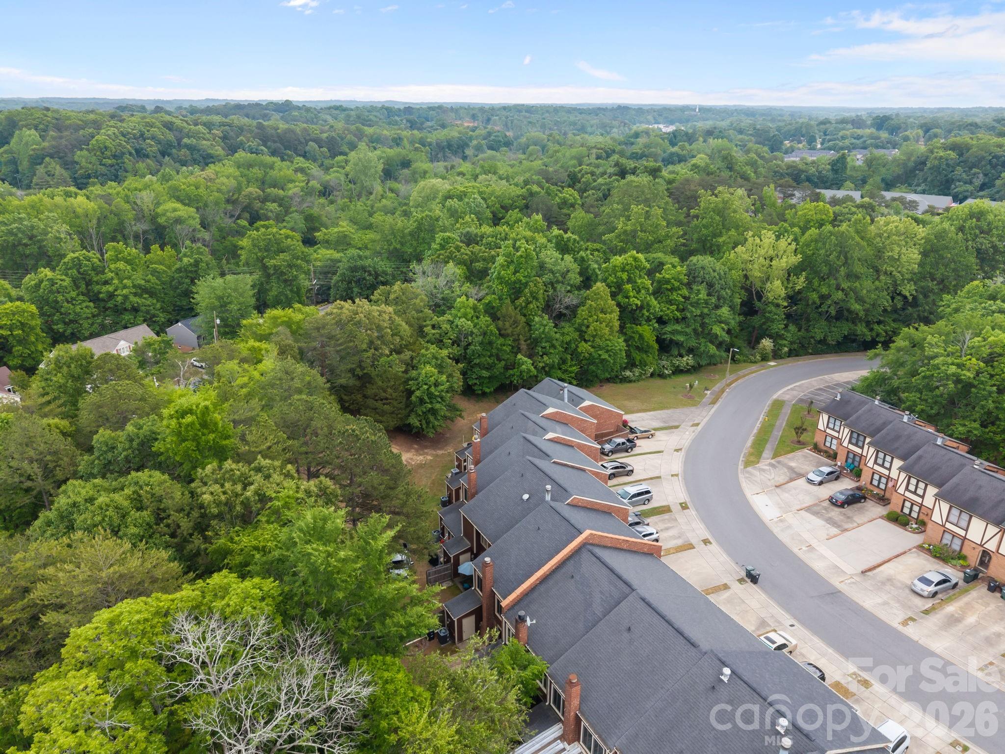 462 Camrose Circle NE — Concord