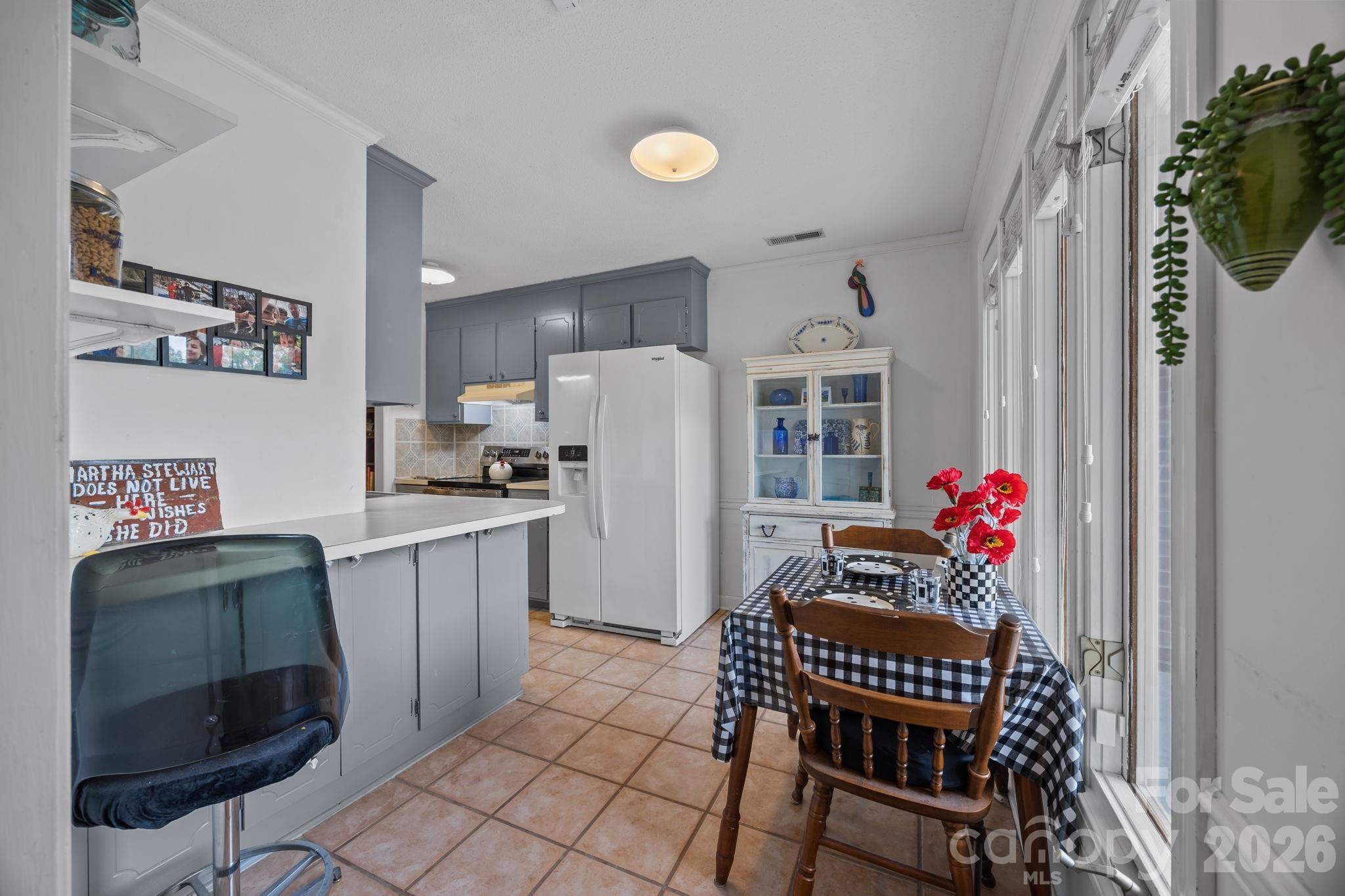 462 Camrose Circle NE — Concord