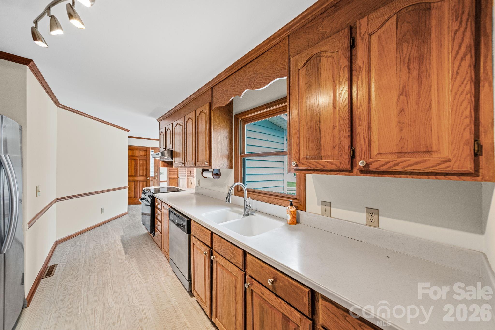 541 Harbor Road — Norwood