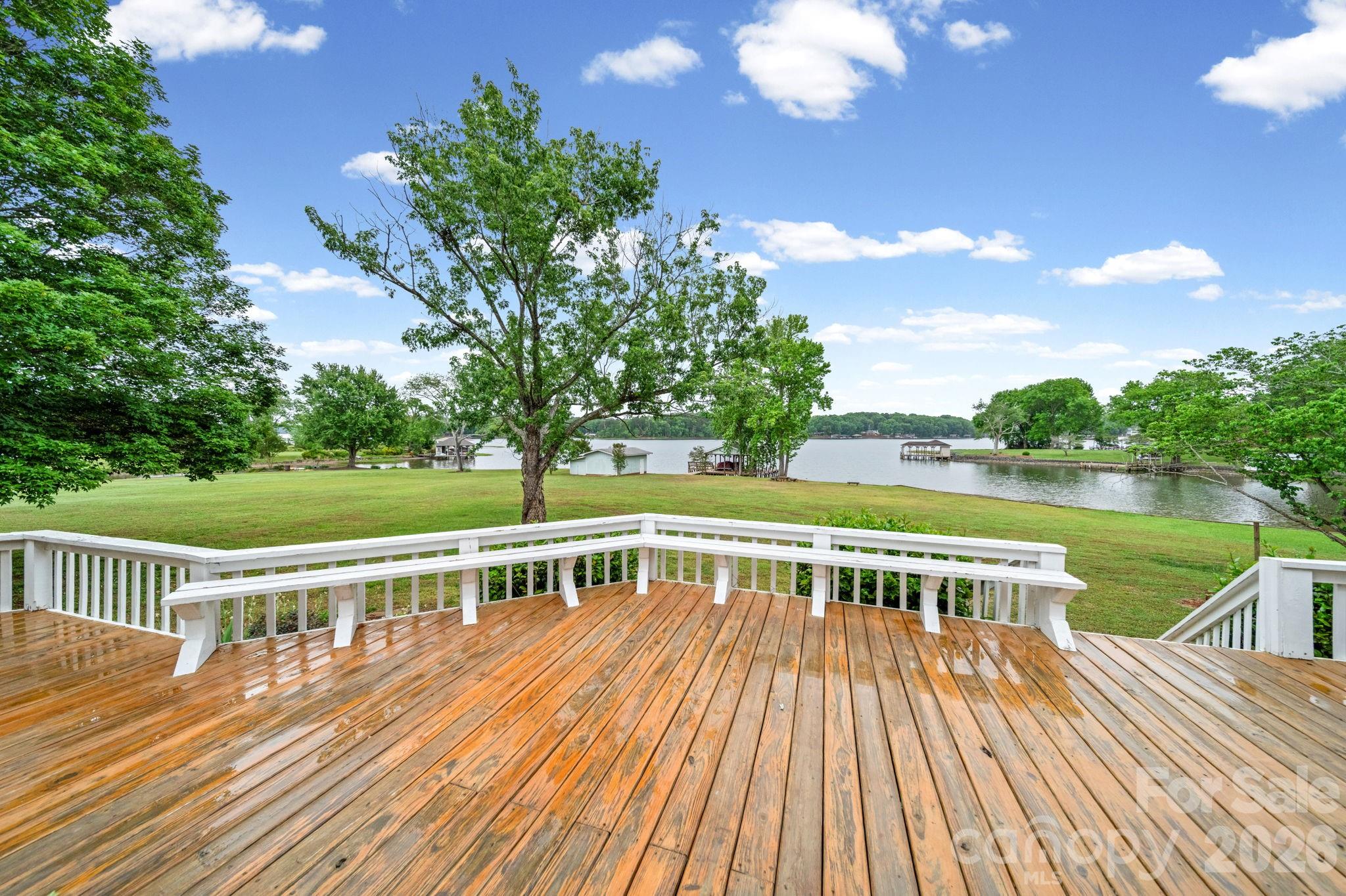 541 Harbor Road — Norwood