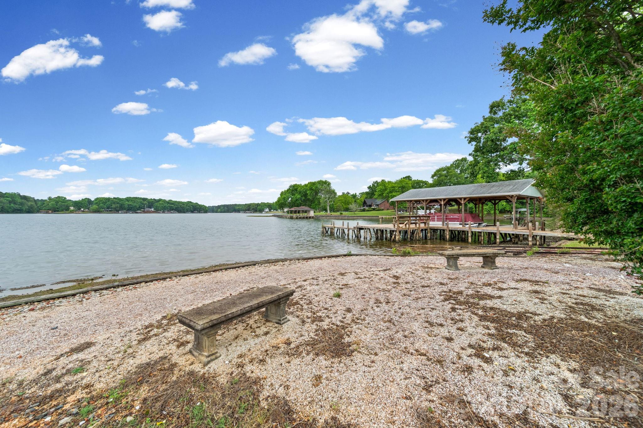 541 Harbor Road — Norwood