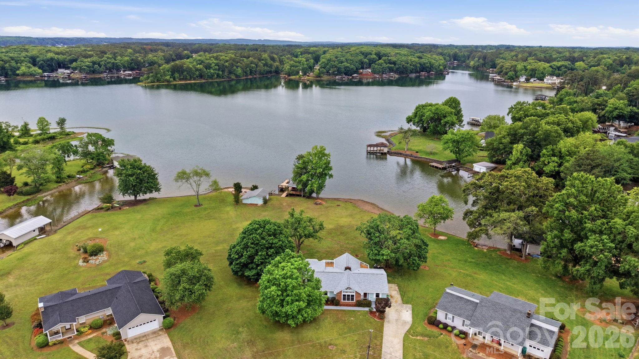 541 Harbor Road — Norwood
