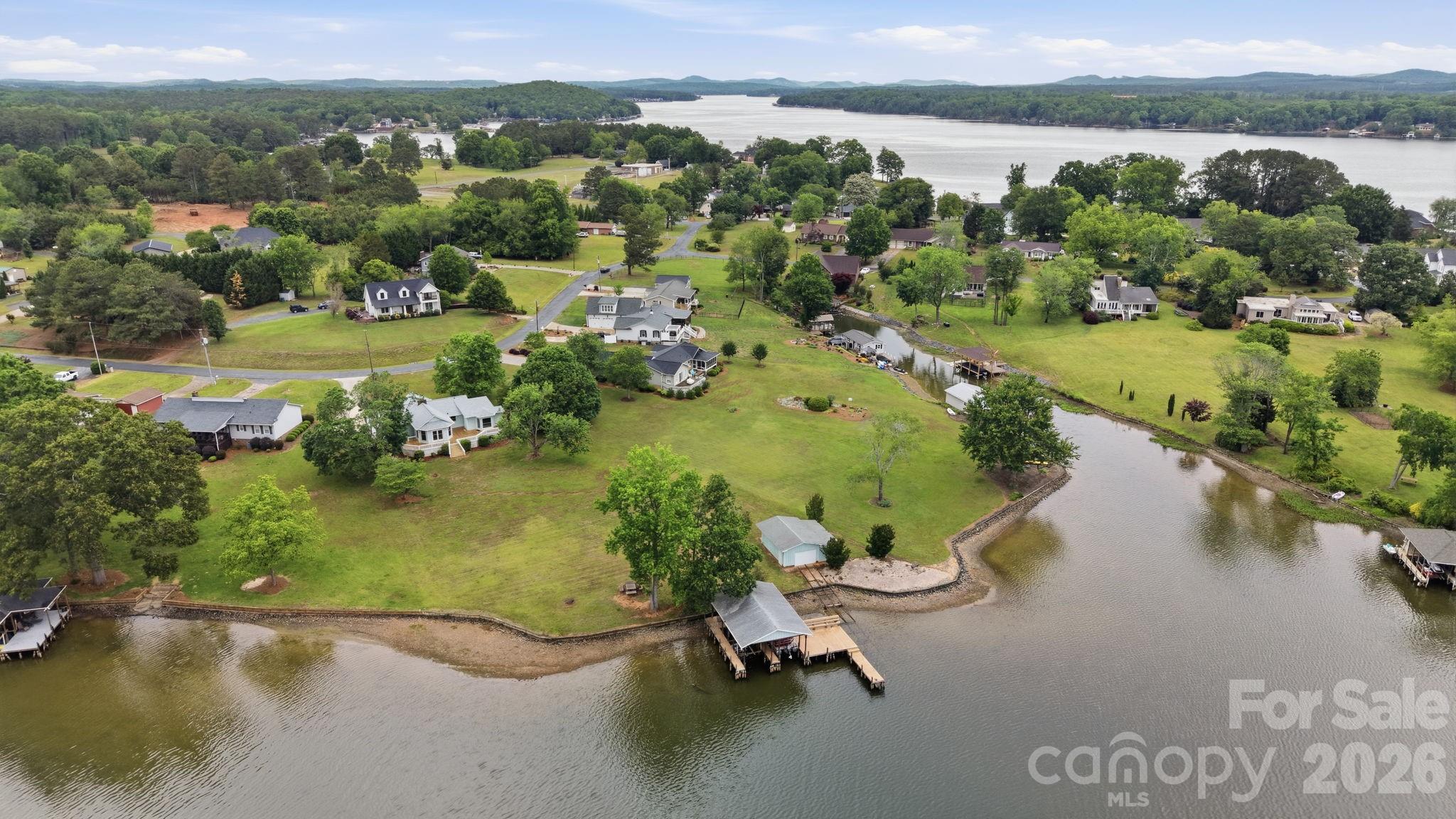 541 Harbor Road — Norwood