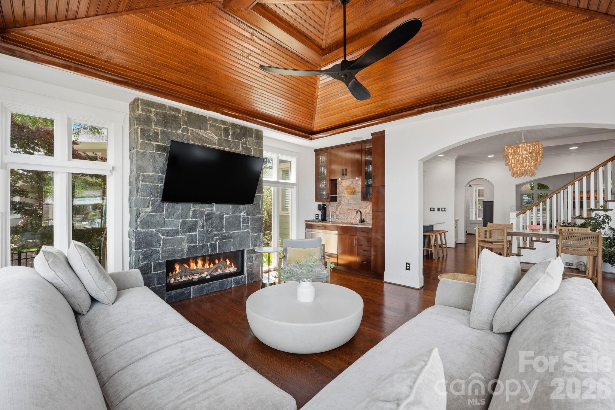 3900 Channel Pointe Lane — Denver