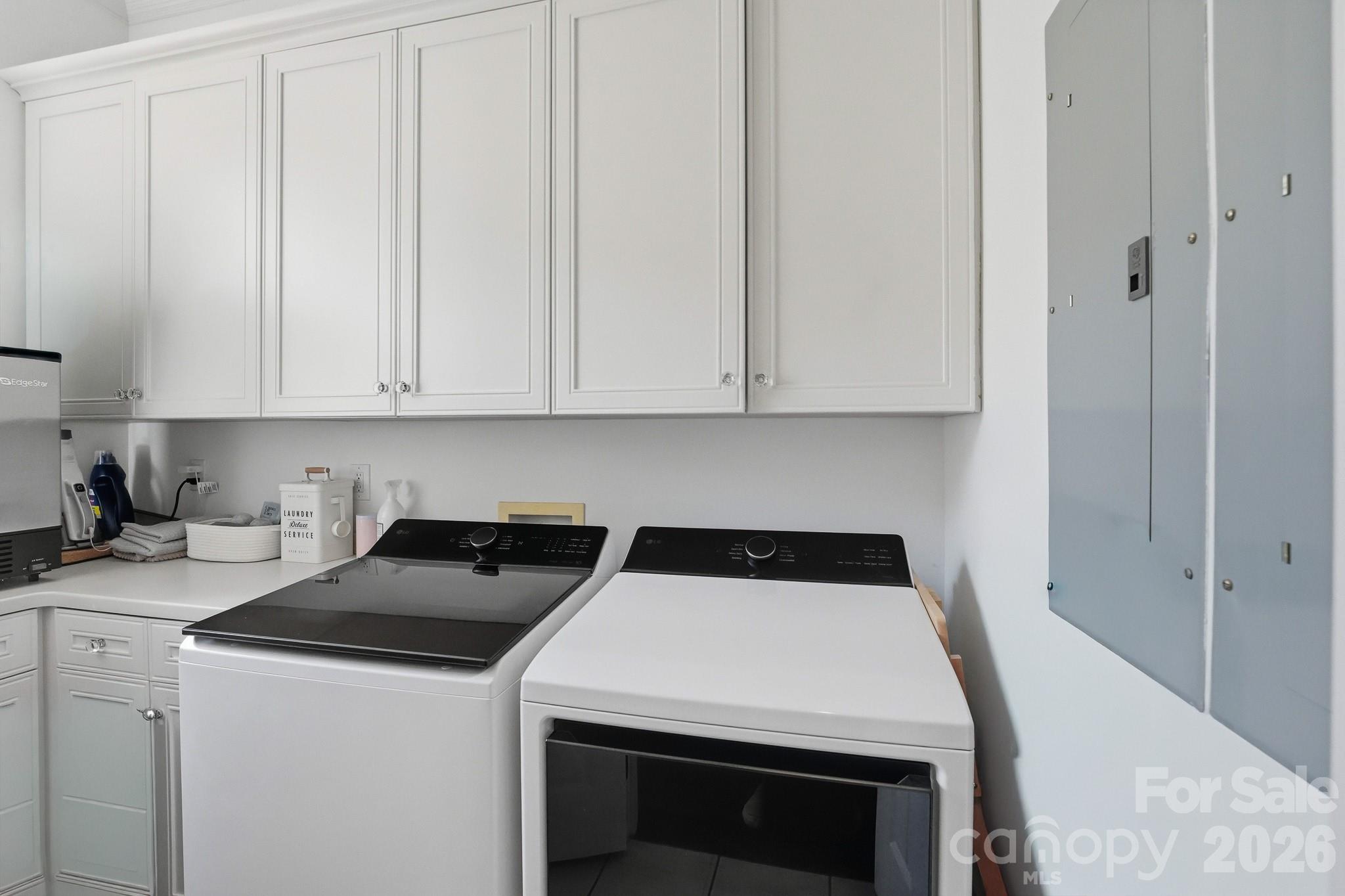 3900 Channel Pointe Lane — Denver
