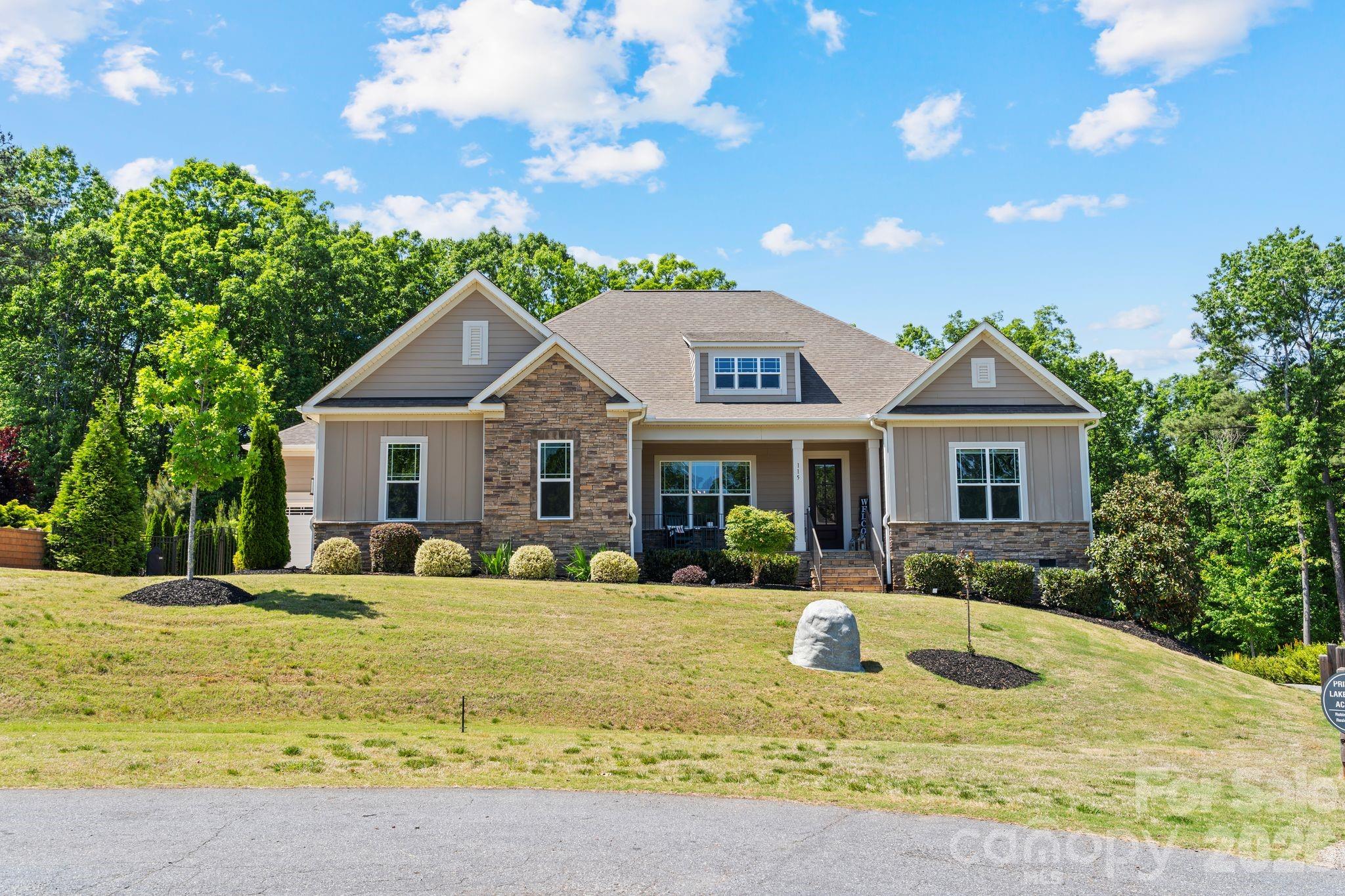 115 Hillside Cove Court — Mooresville
