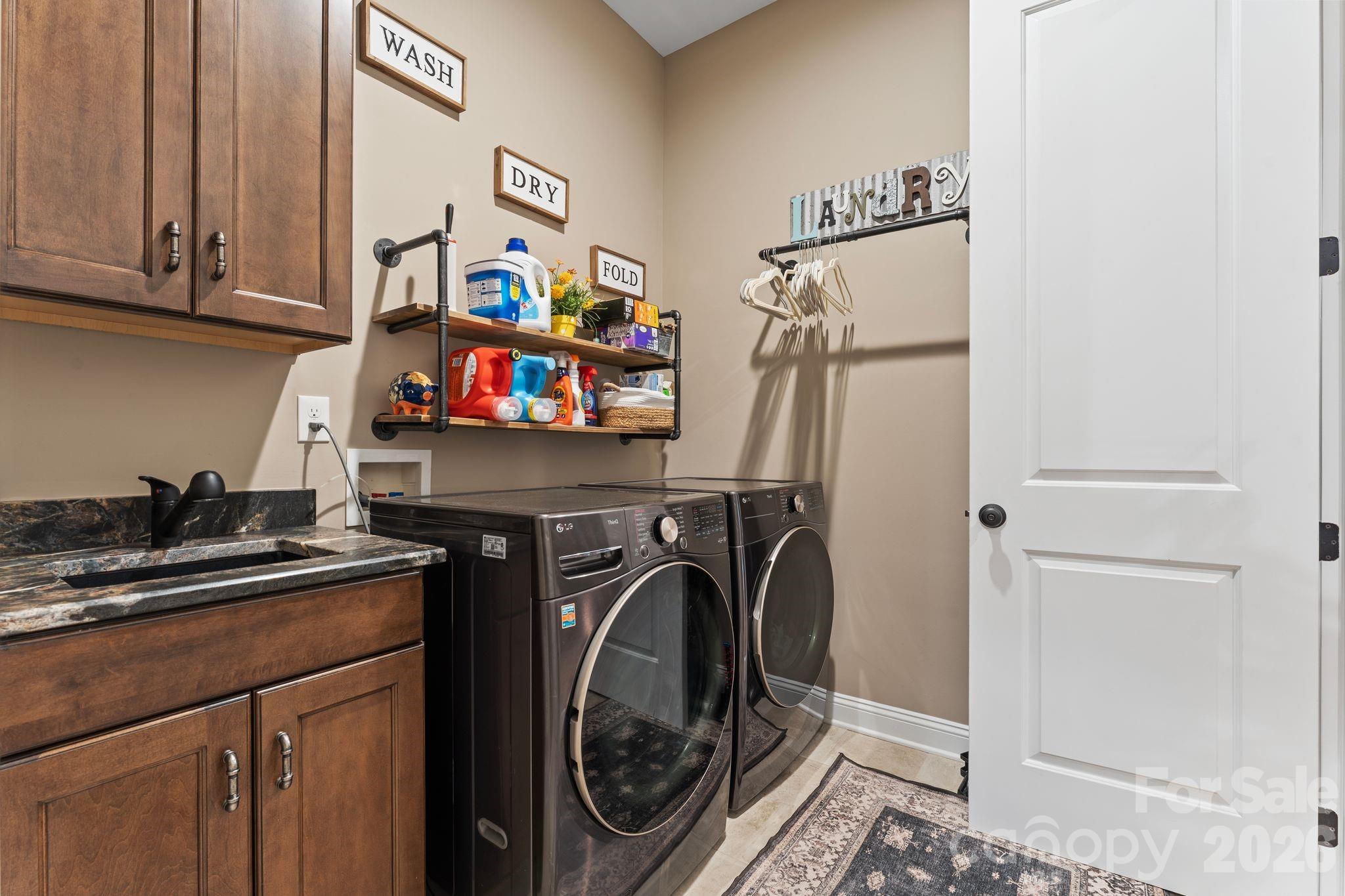 115 Hillside Cove Court — Mooresville