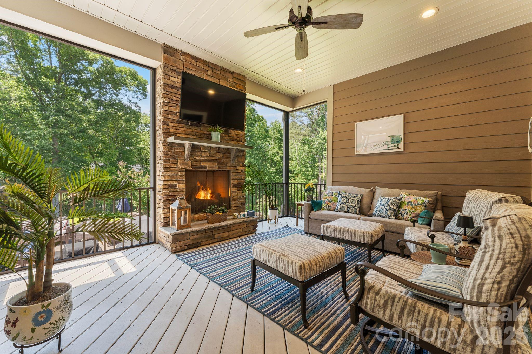 115 Hillside Cove Court — Mooresville