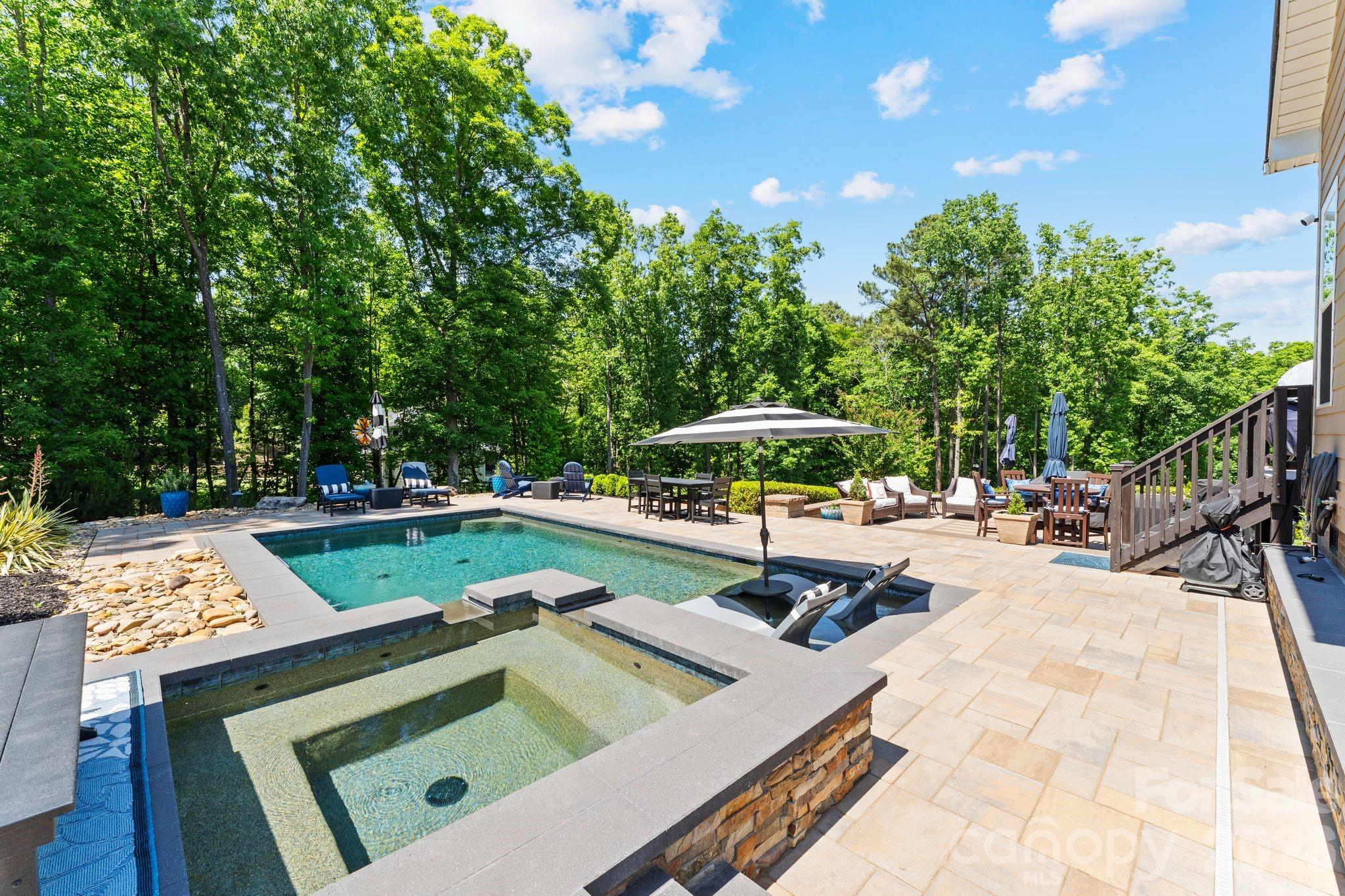 115 Hillside Cove Court — Mooresville
