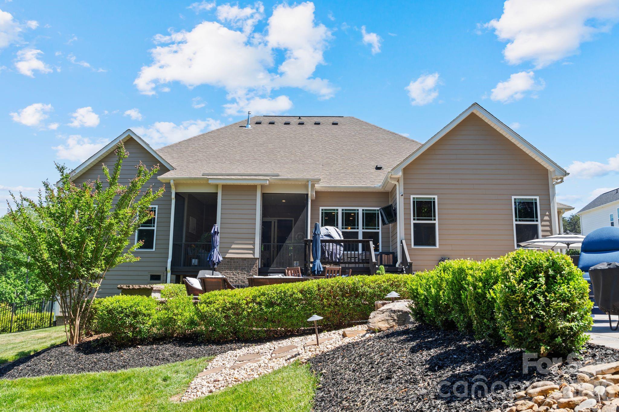 115 Hillside Cove Court — Mooresville