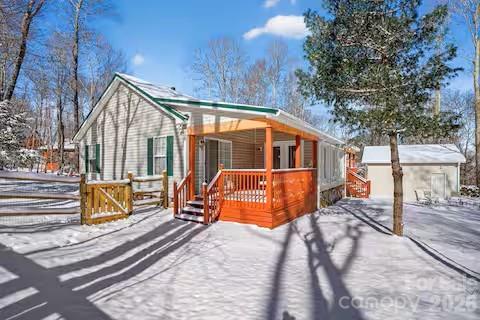 701 Charter Hills Road — Beech Mountain
