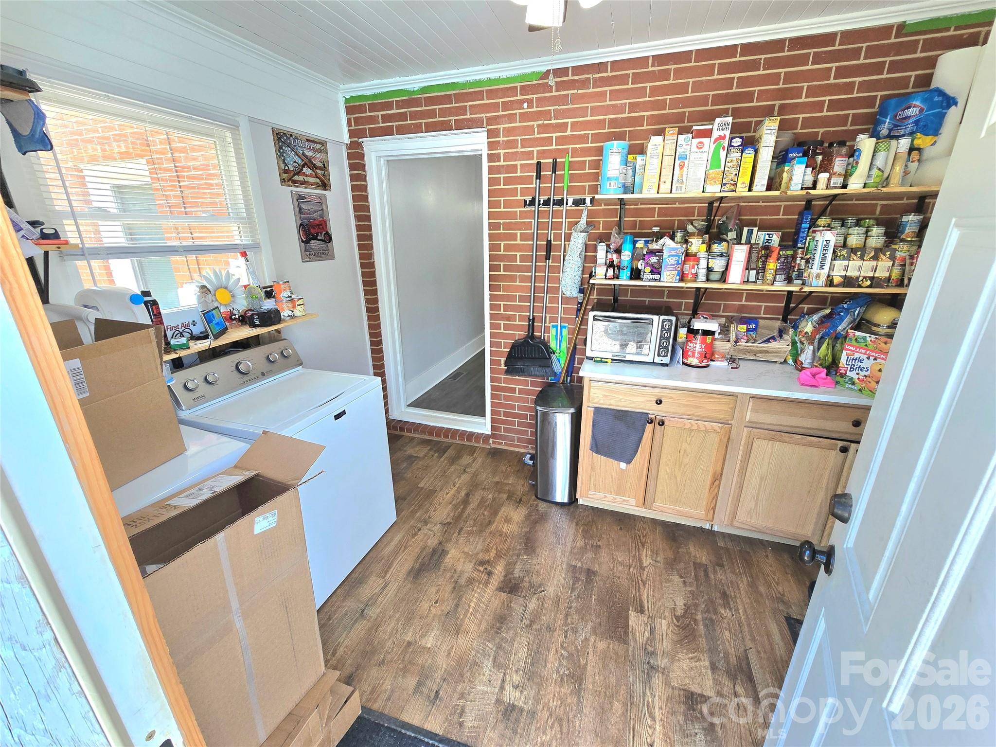 40582 Old Cottonville Road — Norwood