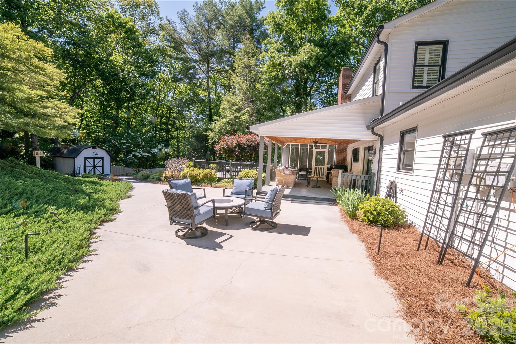 1793 Cedar Drive SE — Lenoir