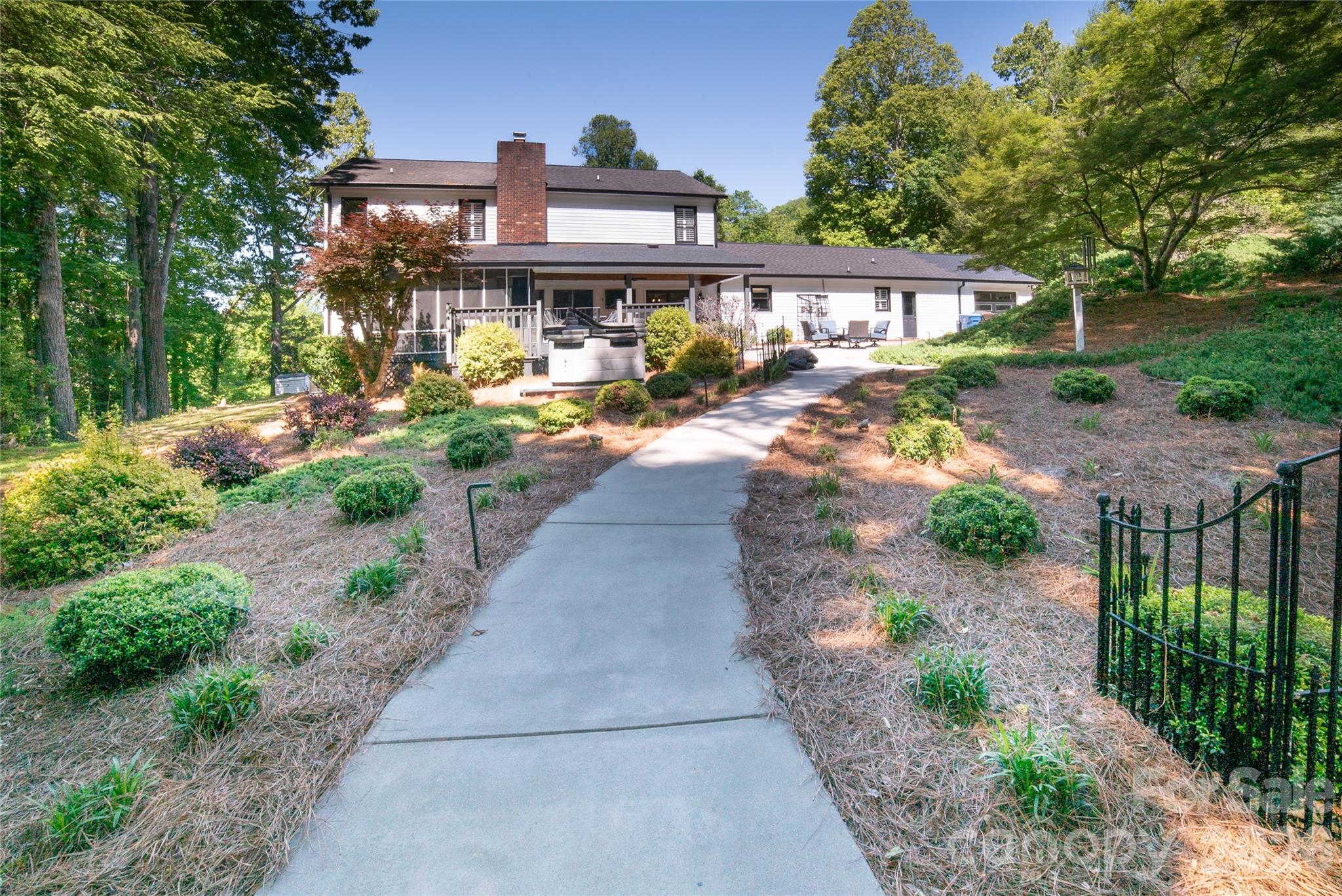 1793 Cedar Drive SE — Lenoir
