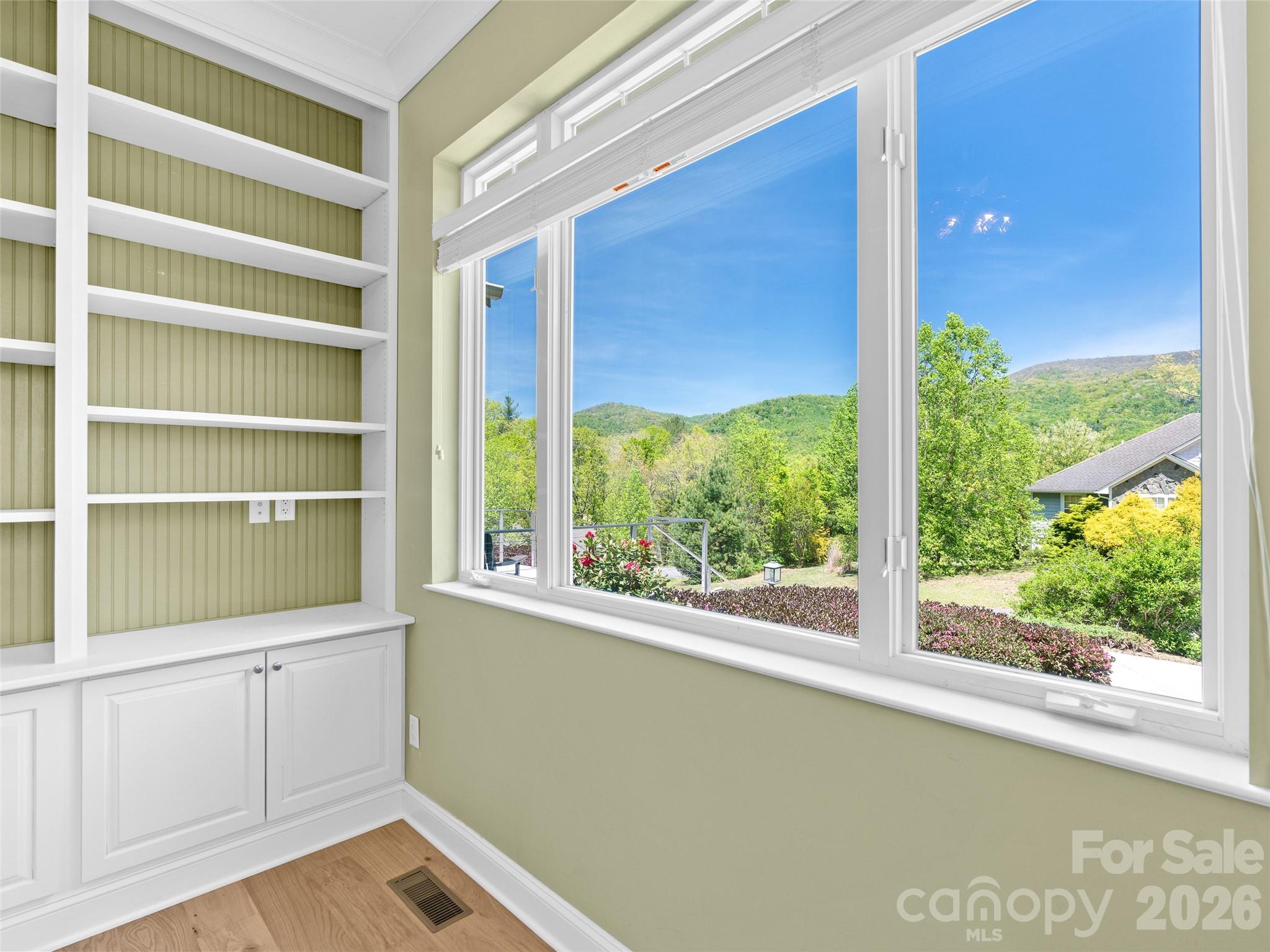 16 Chickadee Lane — Fairview