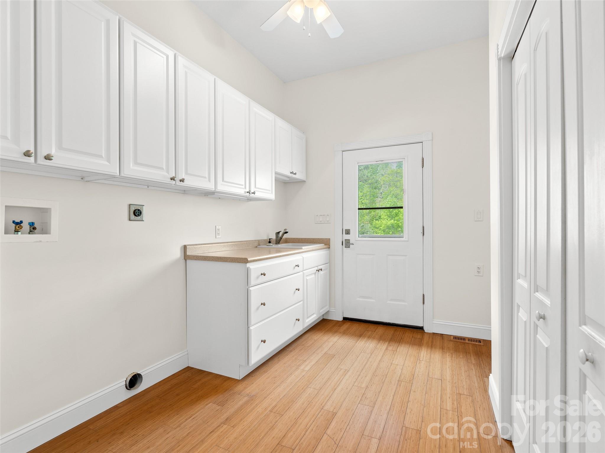16 Chickadee Lane — Fairview