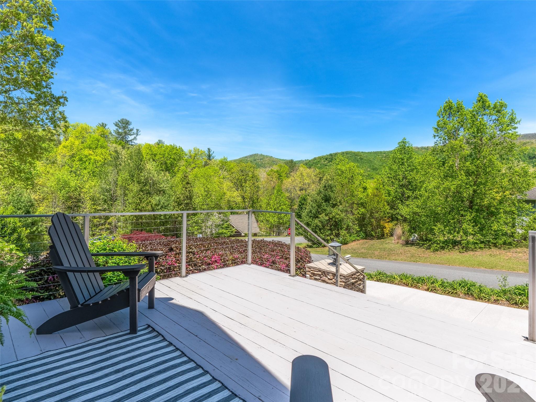 16 Chickadee Lane — Fairview
