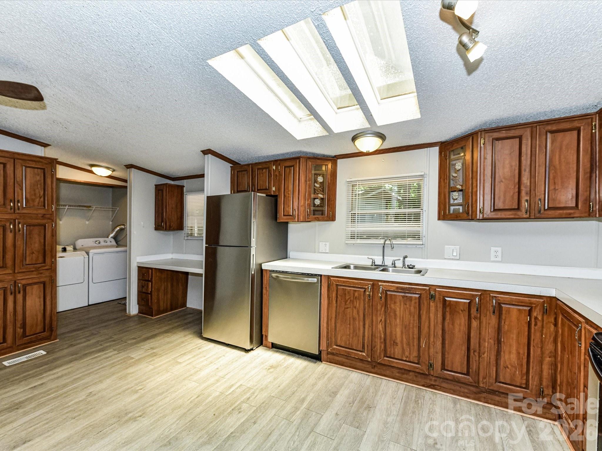 3690 Vickery Drive — Maiden